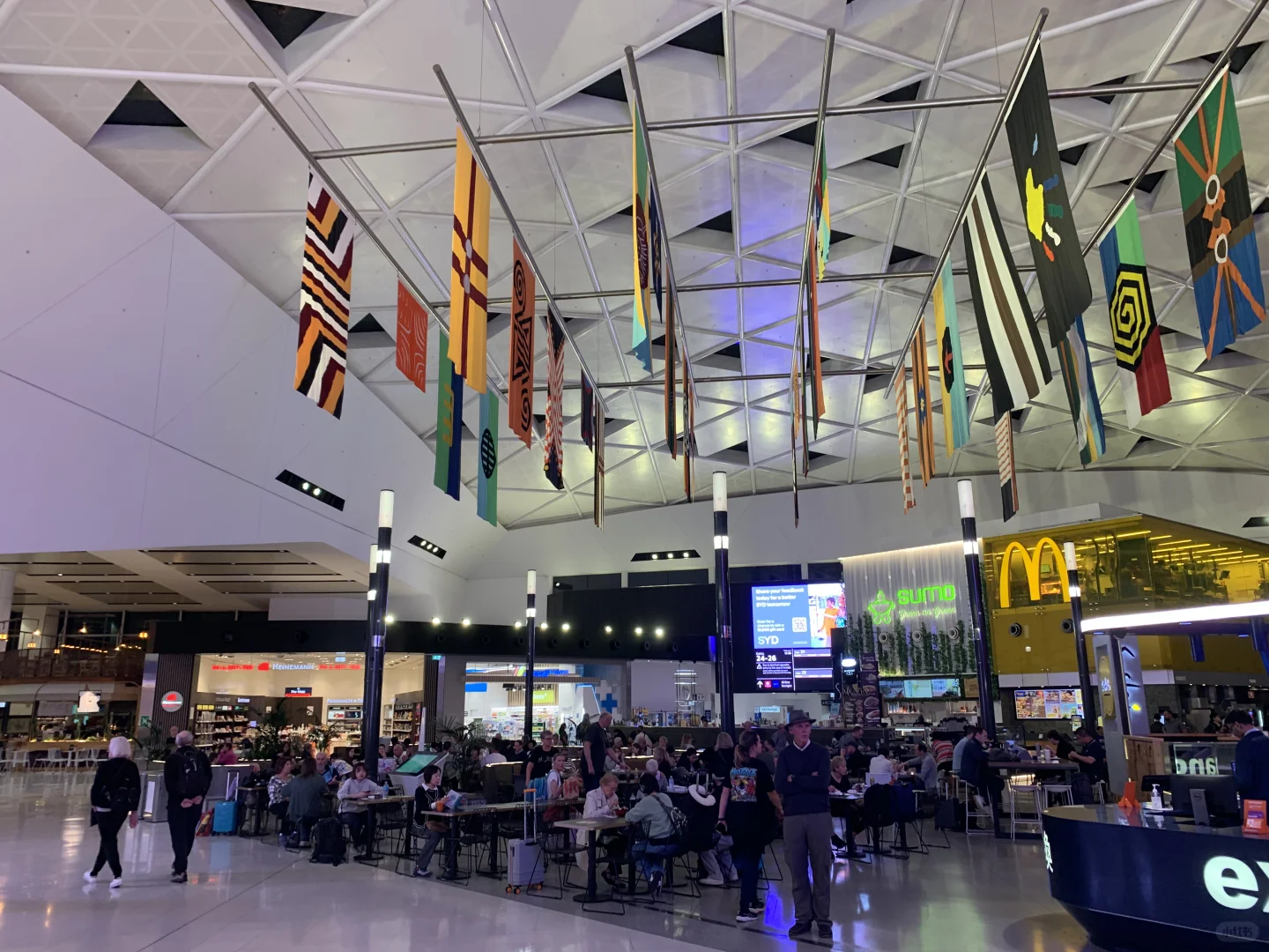 悉尼机场的新安检， 太哇塞了