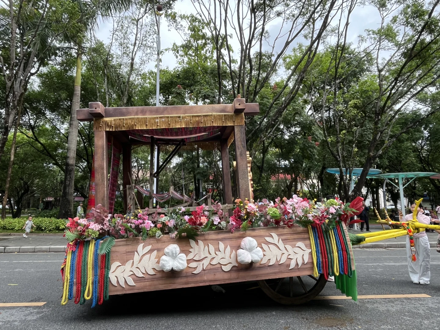瑞丽?去边境线上感受国际节日：胞波节
