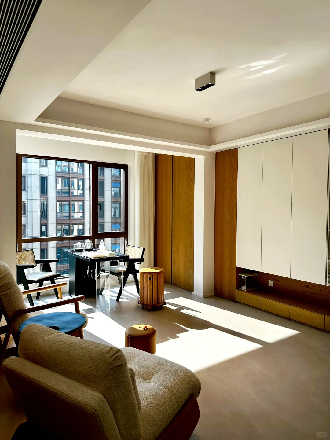 被问爆的原木风全屋定制！3个细节让120㎡超大