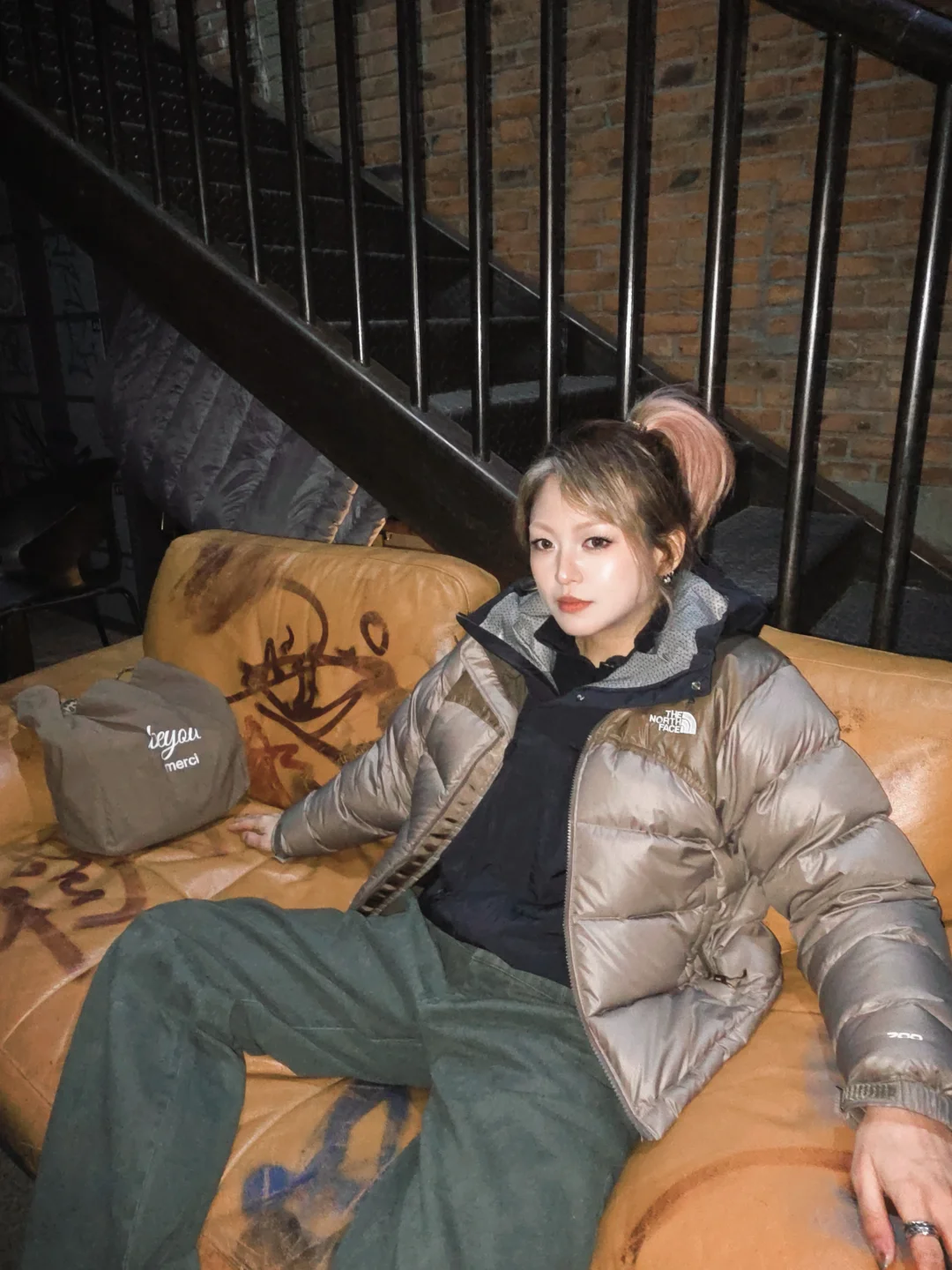 世界以痛吻我 我报之以…