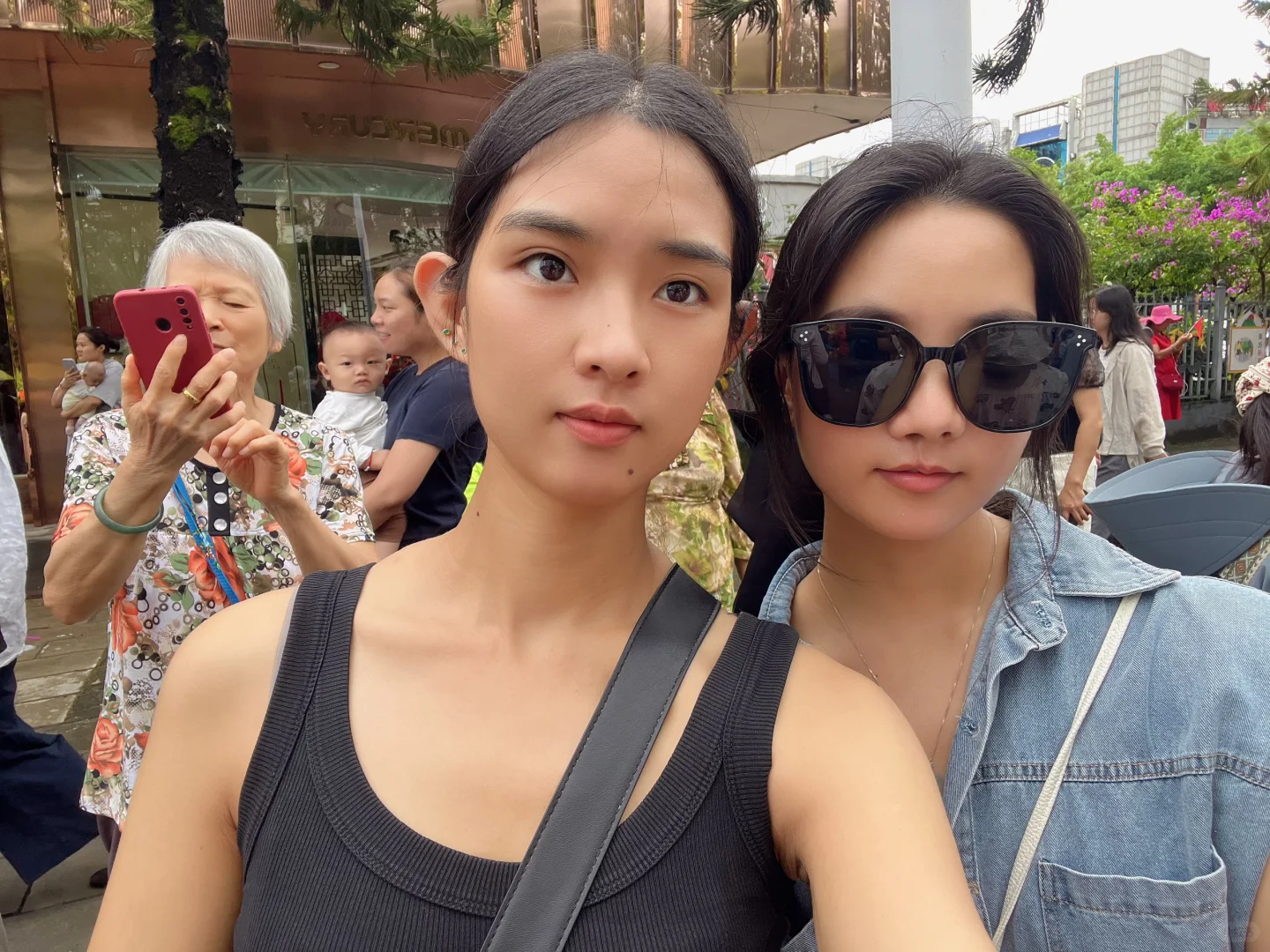 瑞丽?去边境线上感受国际节日：胞波节