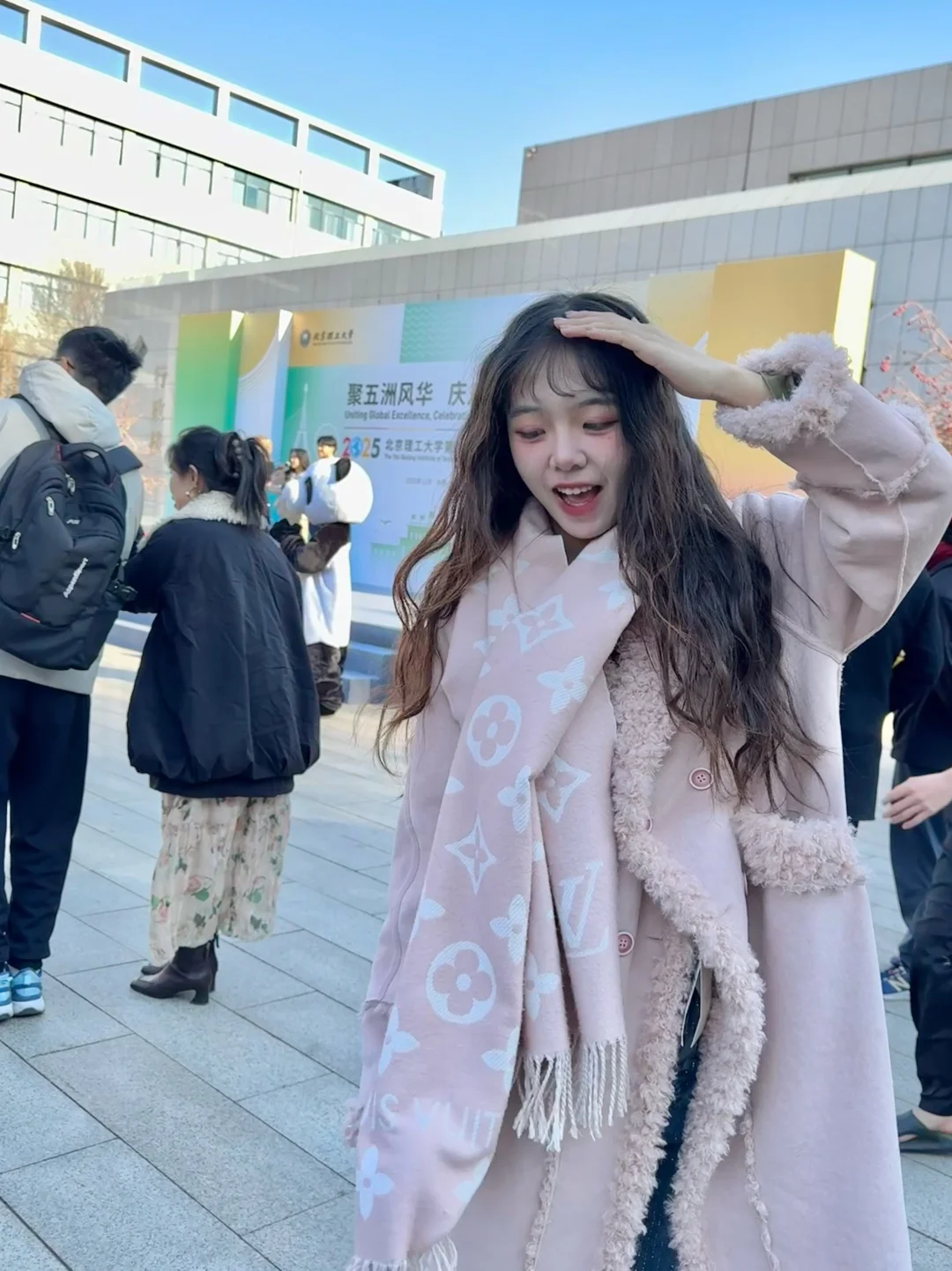 在北理的国际文化交流节疯狂集邮??