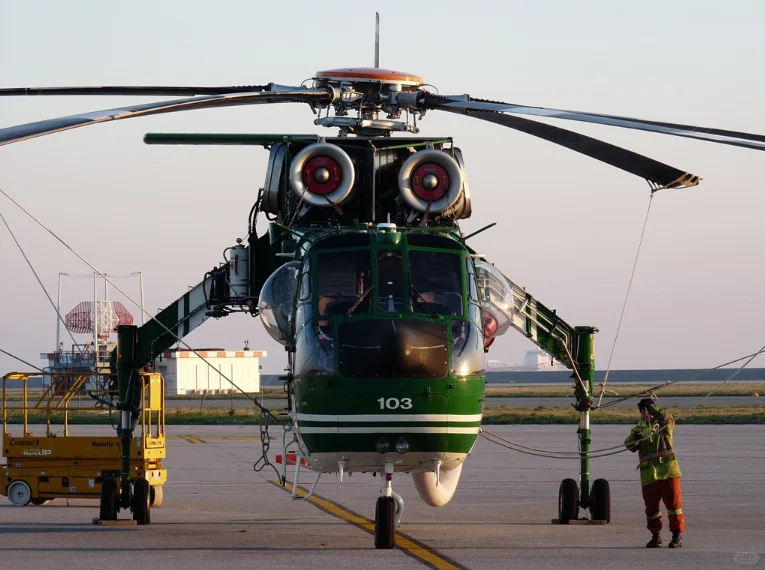 S-64双发重型直升机