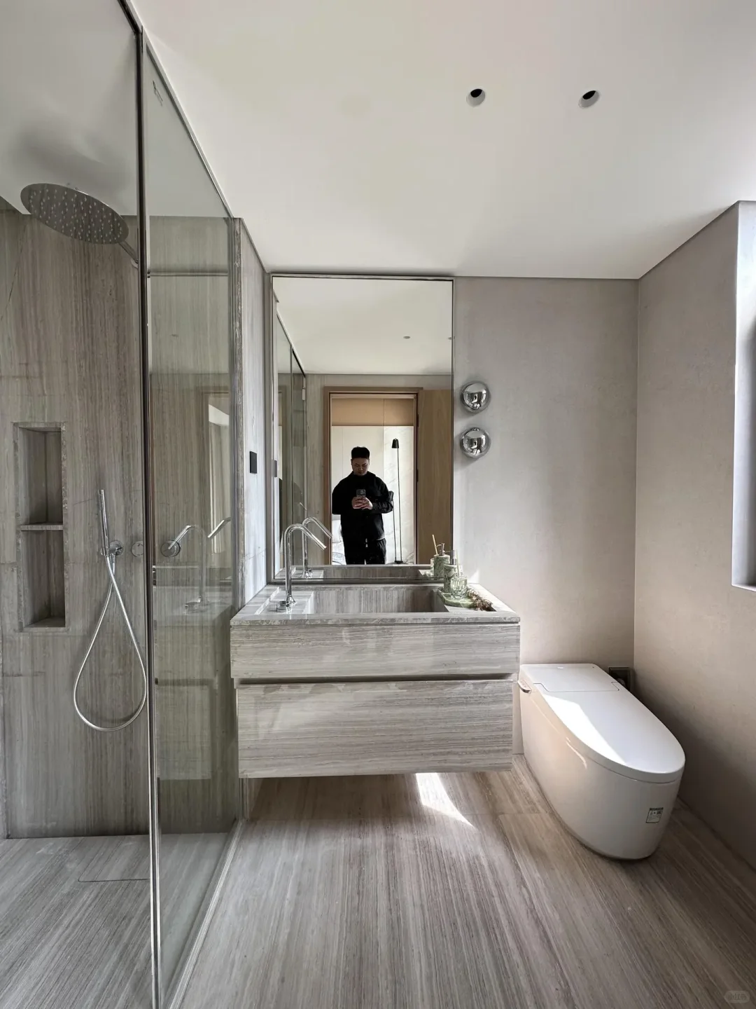 个人转租 大型落地窗 价格来谈