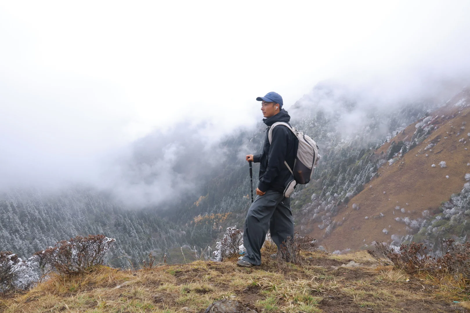 “山不向我走来，我便向山走去”