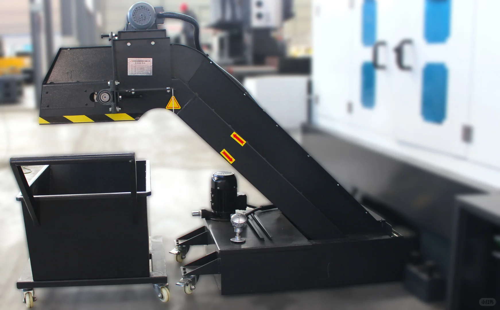 数控加工中心配备自动排屑装置的具体优势