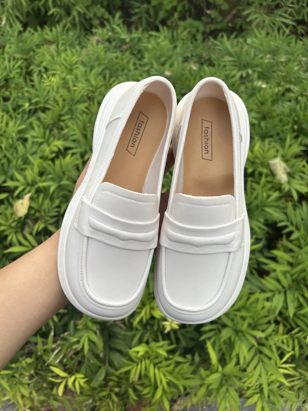 救救?单鞋老板竟然非让卖10块包邮啊啊！