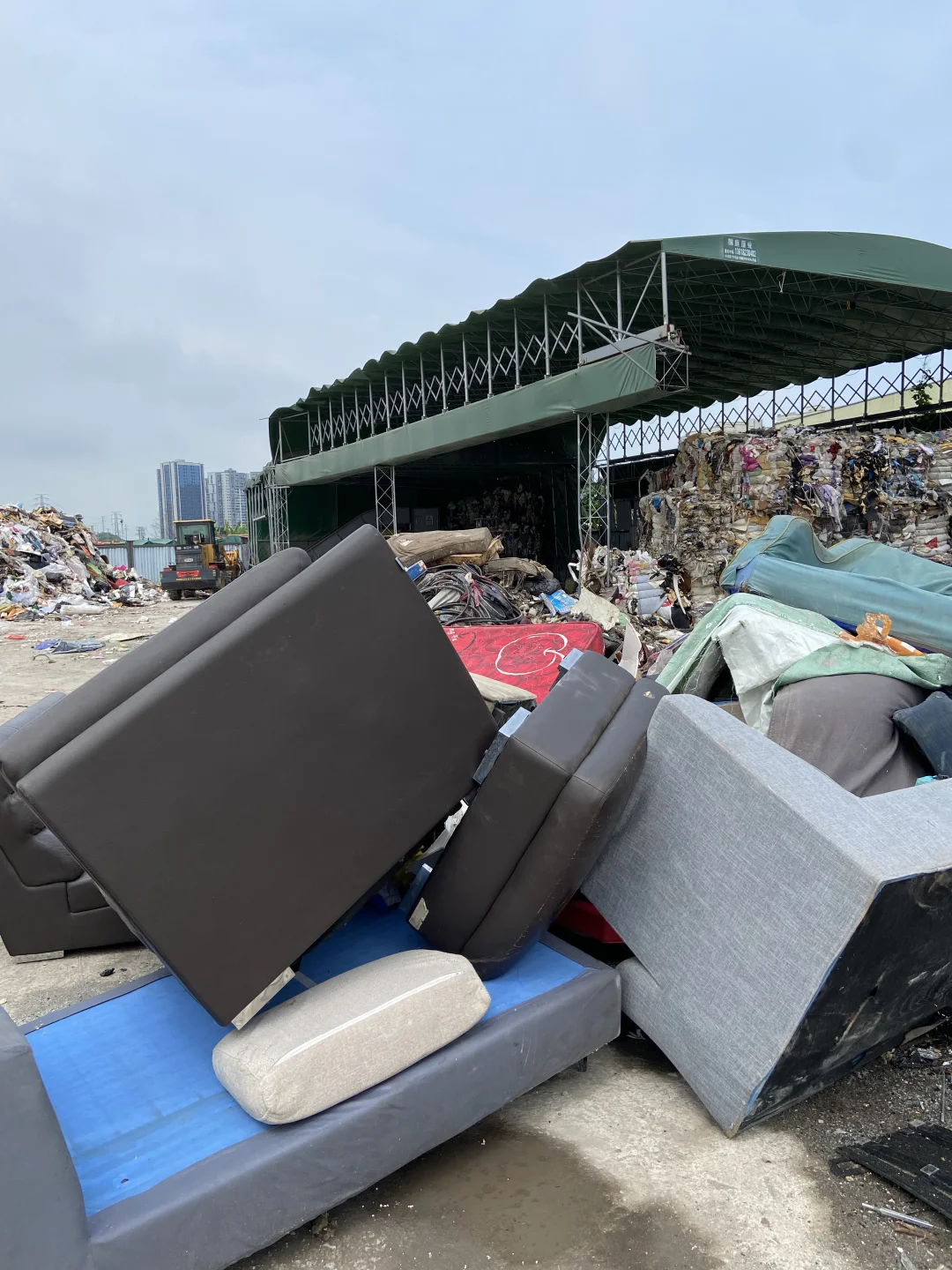 教你如何免费的丢弃废旧家具垃圾…