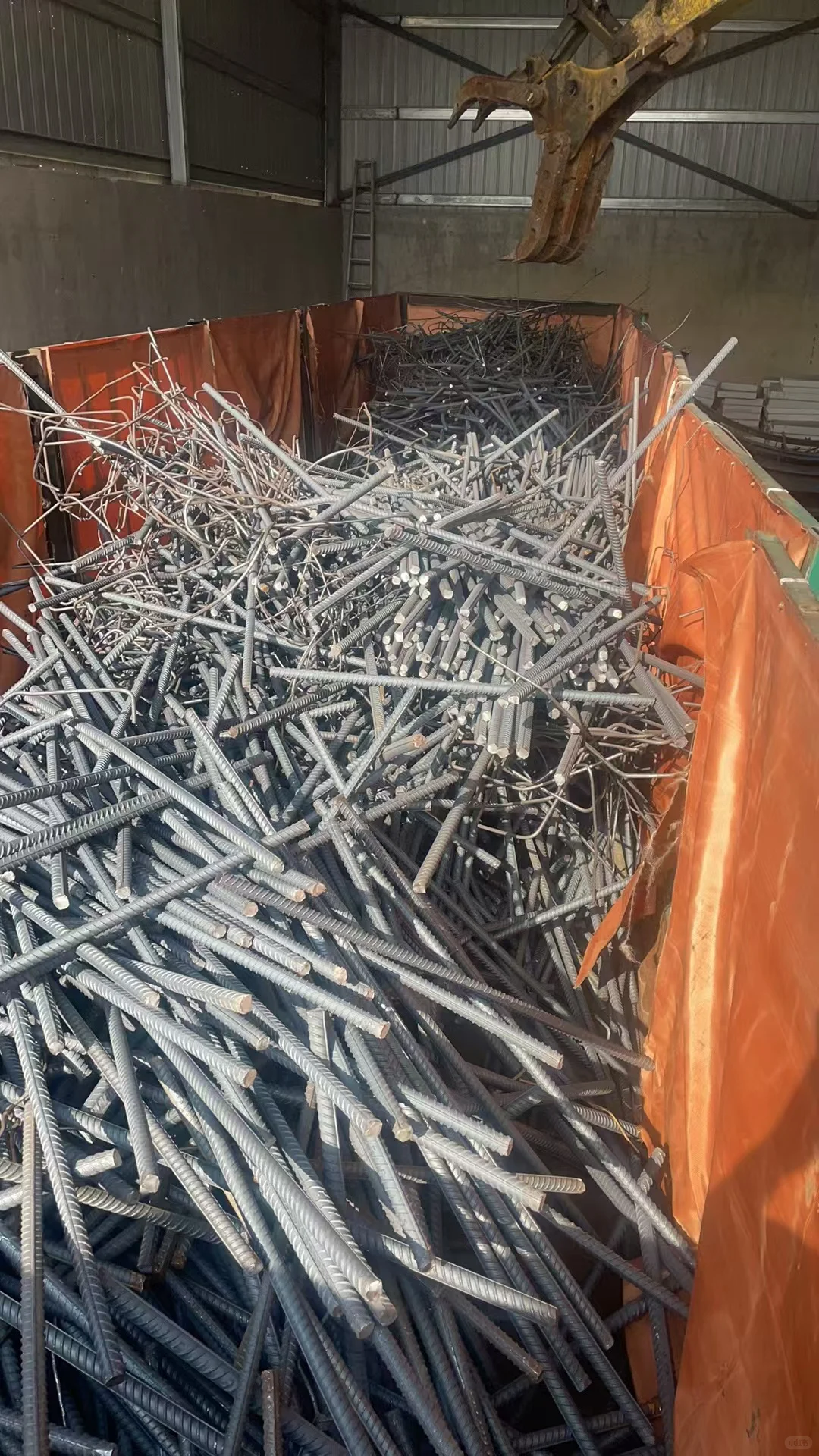 高价大量回收各种废铁，废钢，二库存积压物