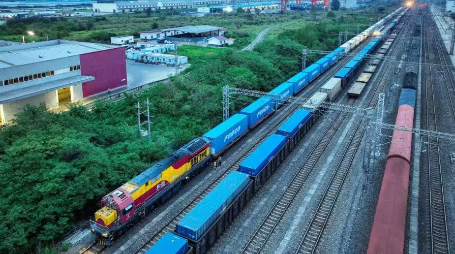 机械货铁路出口运输