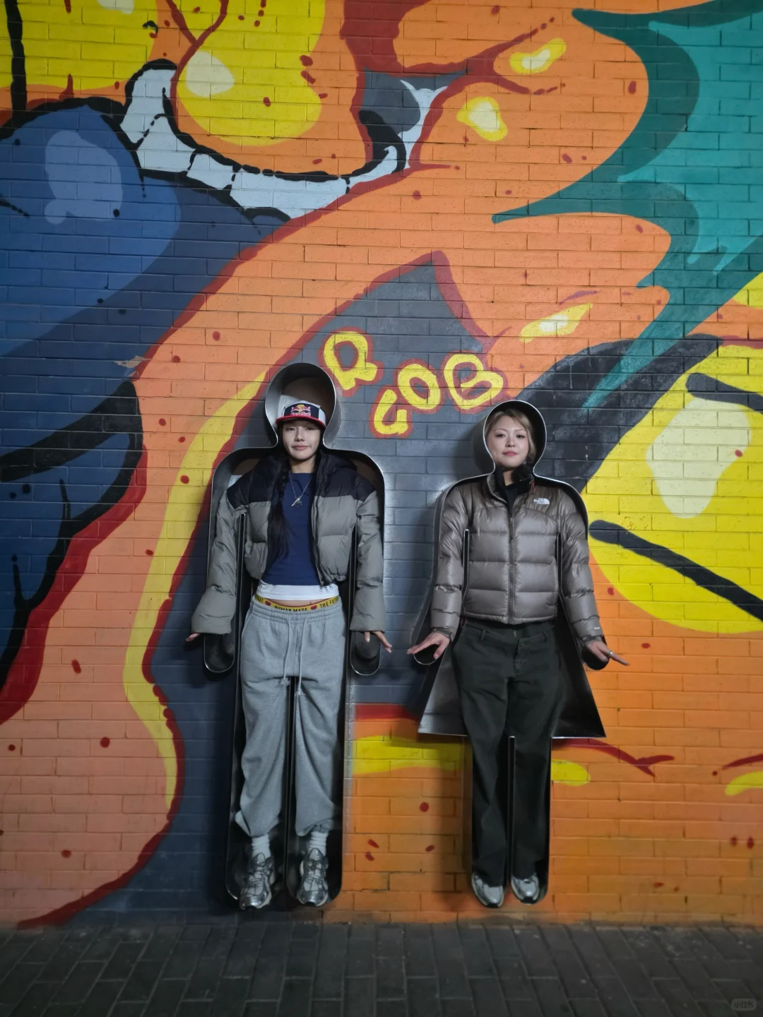 世界以痛吻我 我报之以…