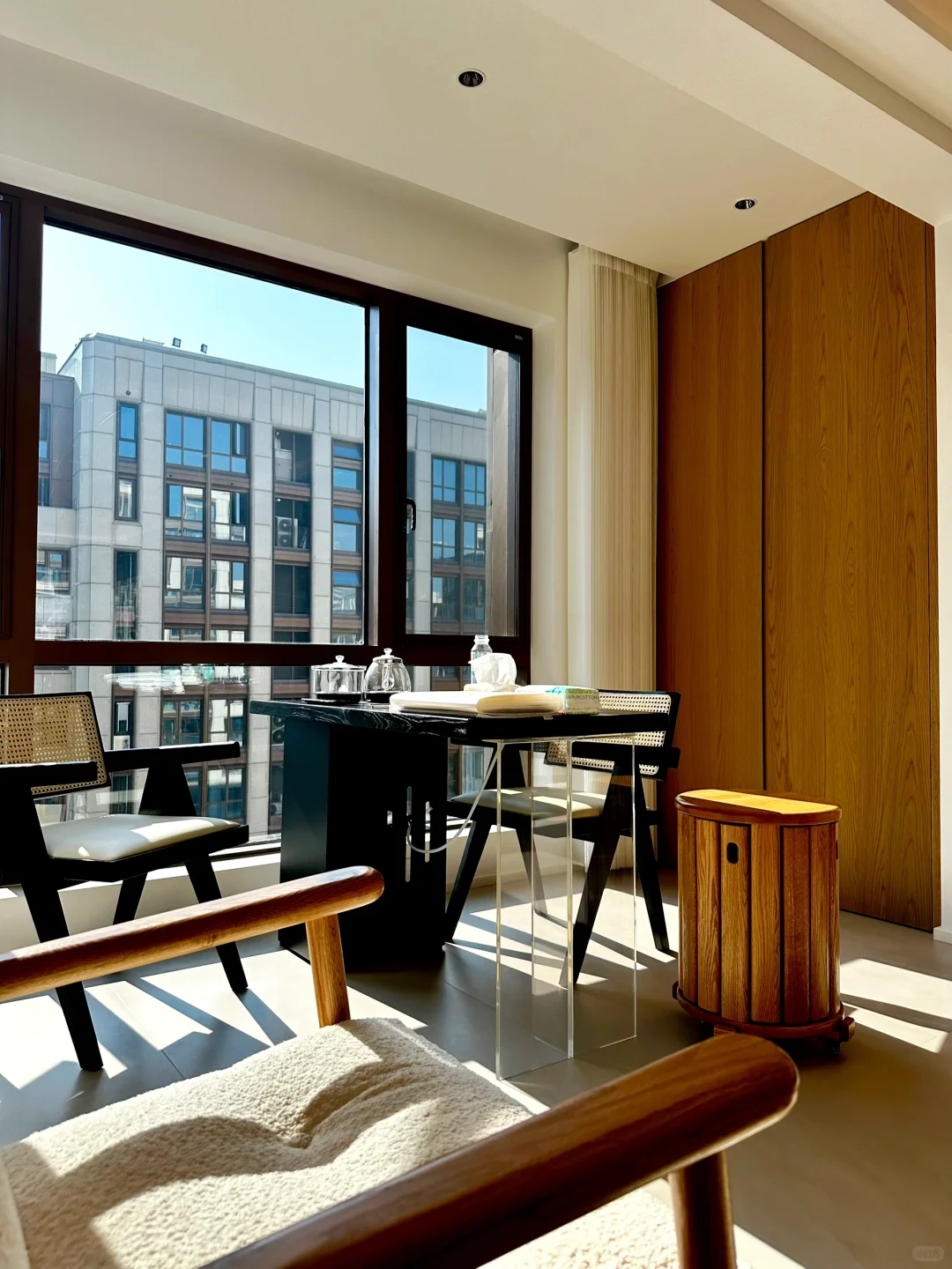 被问爆的原木风全屋定制！3个细节让120㎡超大