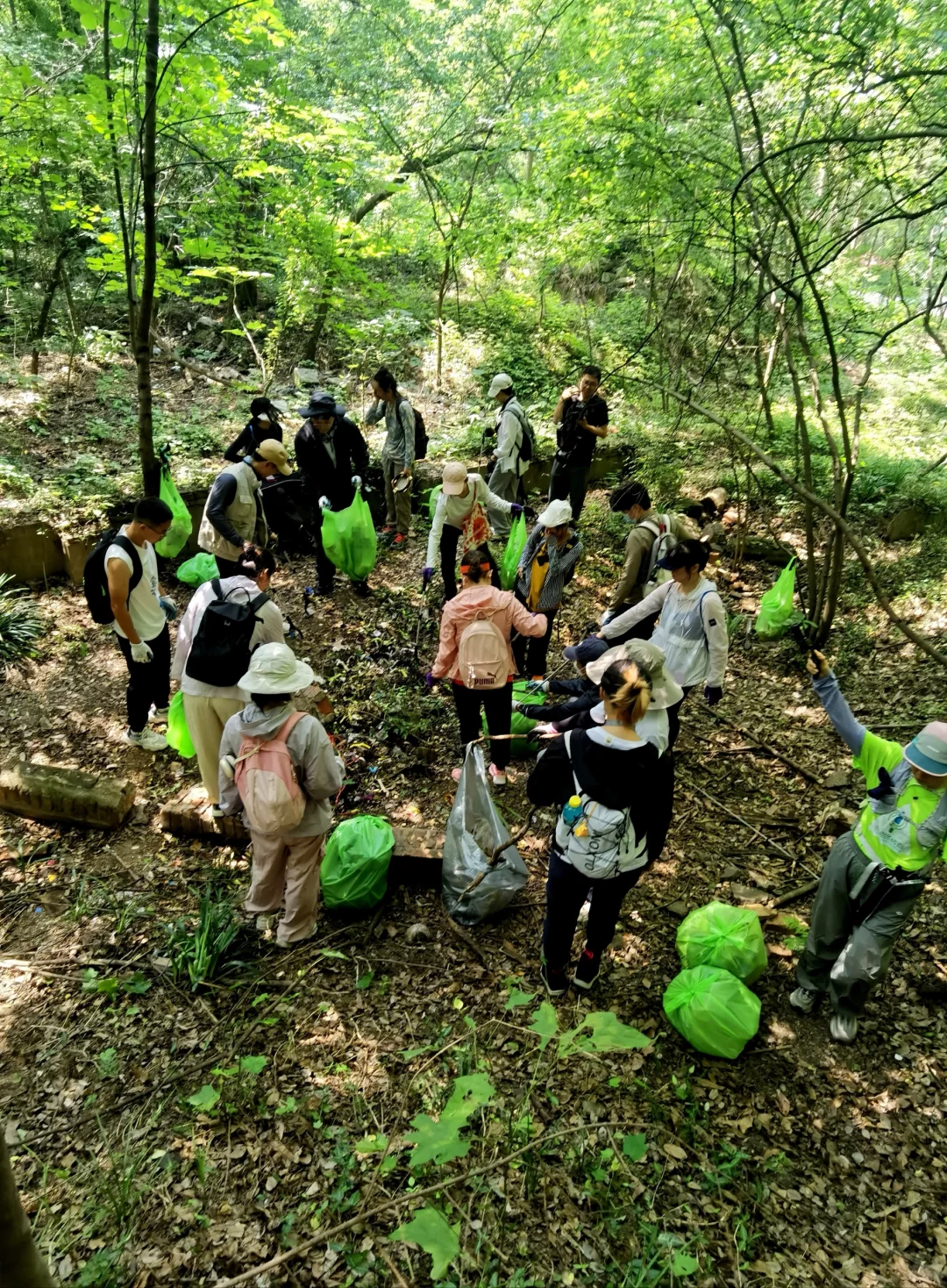 捡垃圾正规军的装备