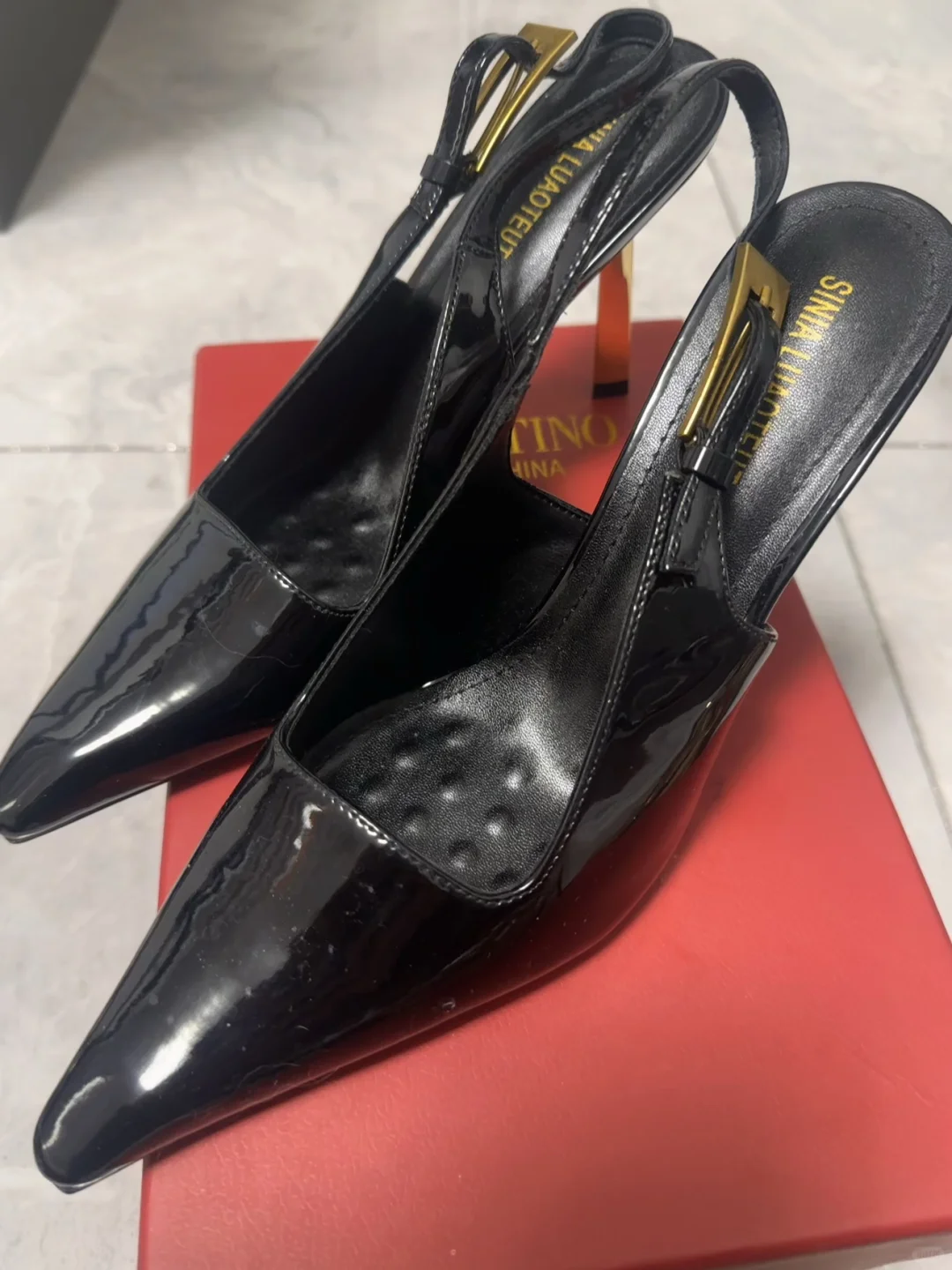 出 3940 码闲置高跟鞋