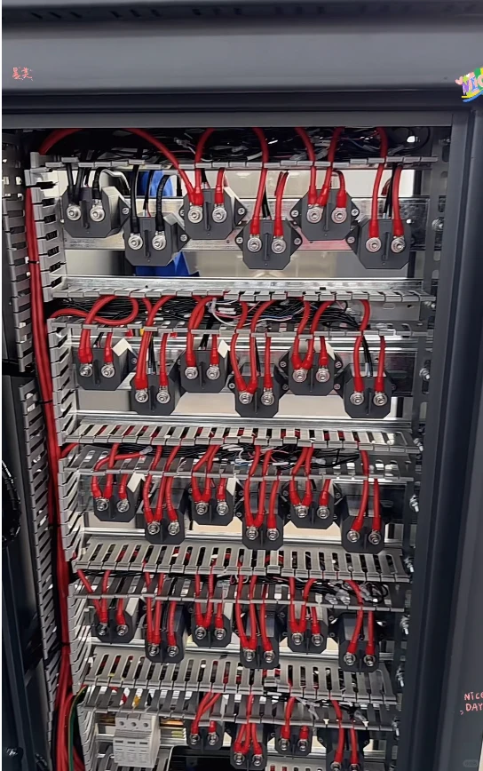 串联柜，跟光伏并网柜完全不一样的串联柜