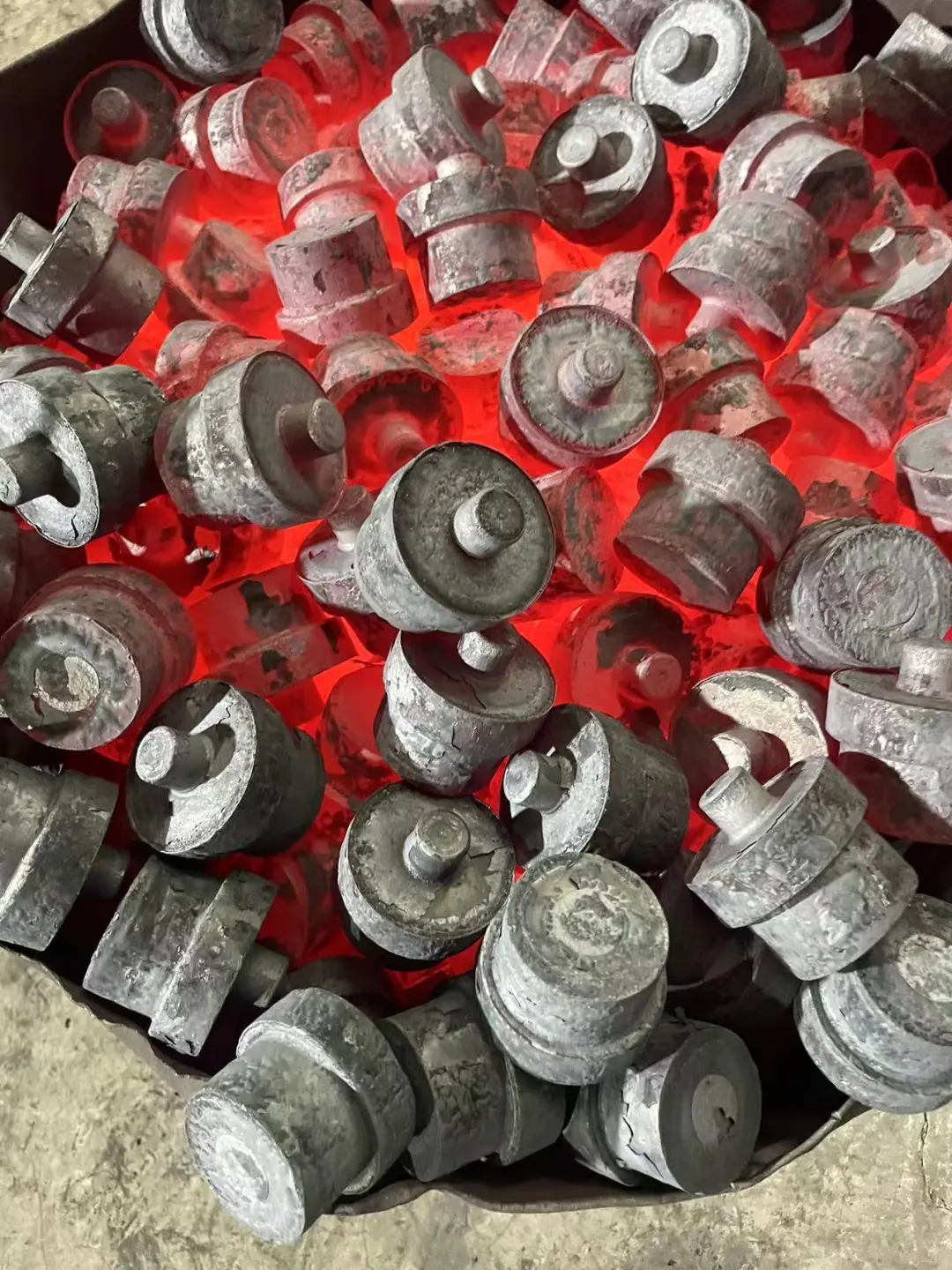 00后做锻件加工