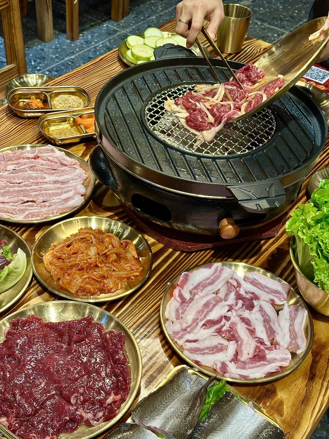 谁在菜市场开烤肉店？鲜到让我一周去三次