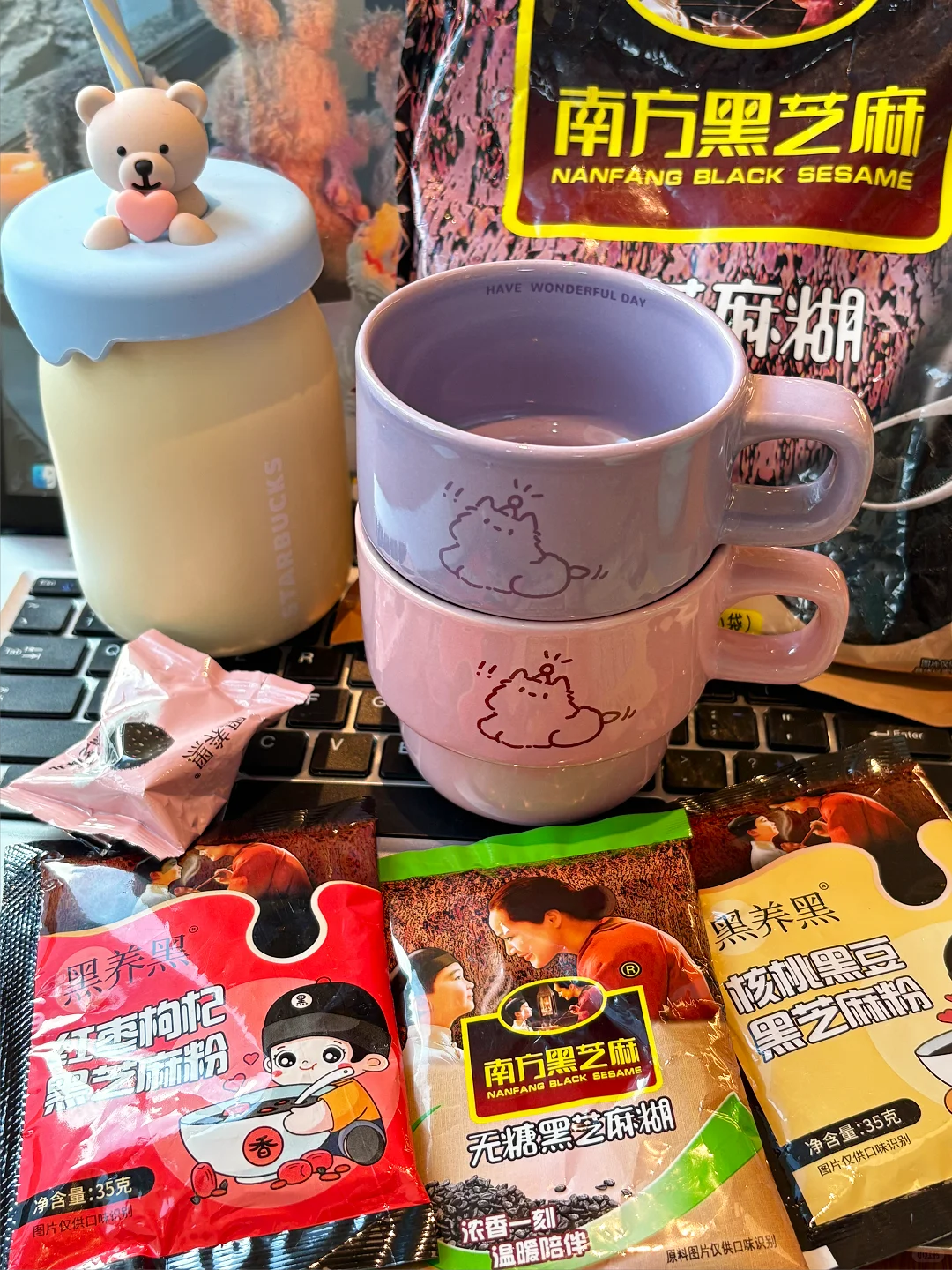 和老板商量后，决定一袋就送杯子?