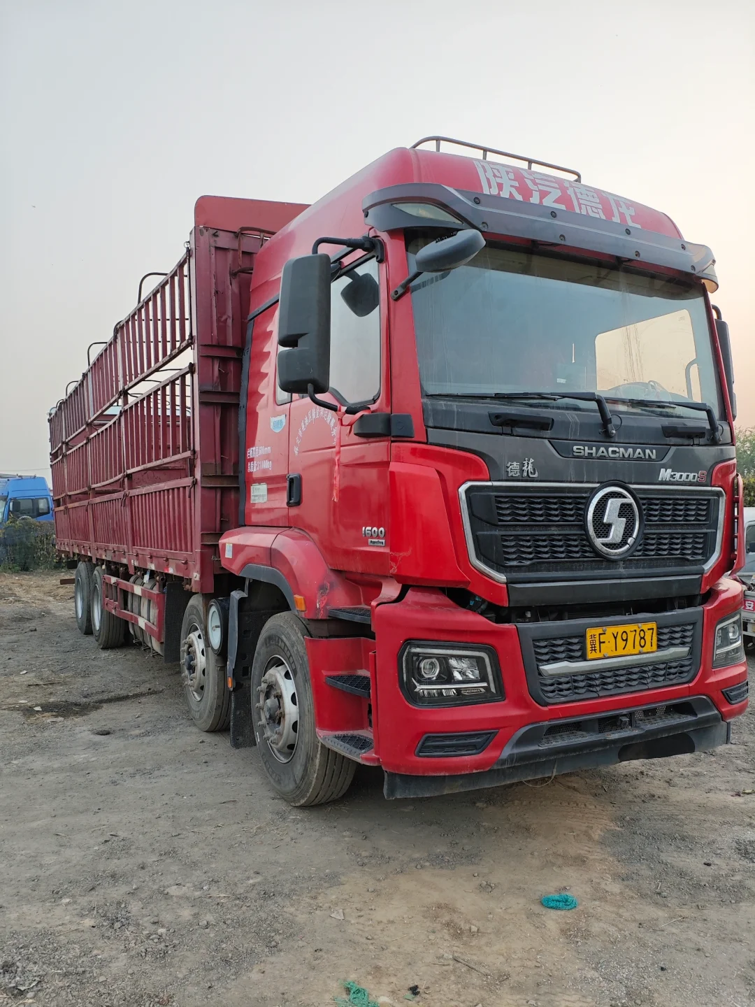 货车党必看?德龙9.6米高栏