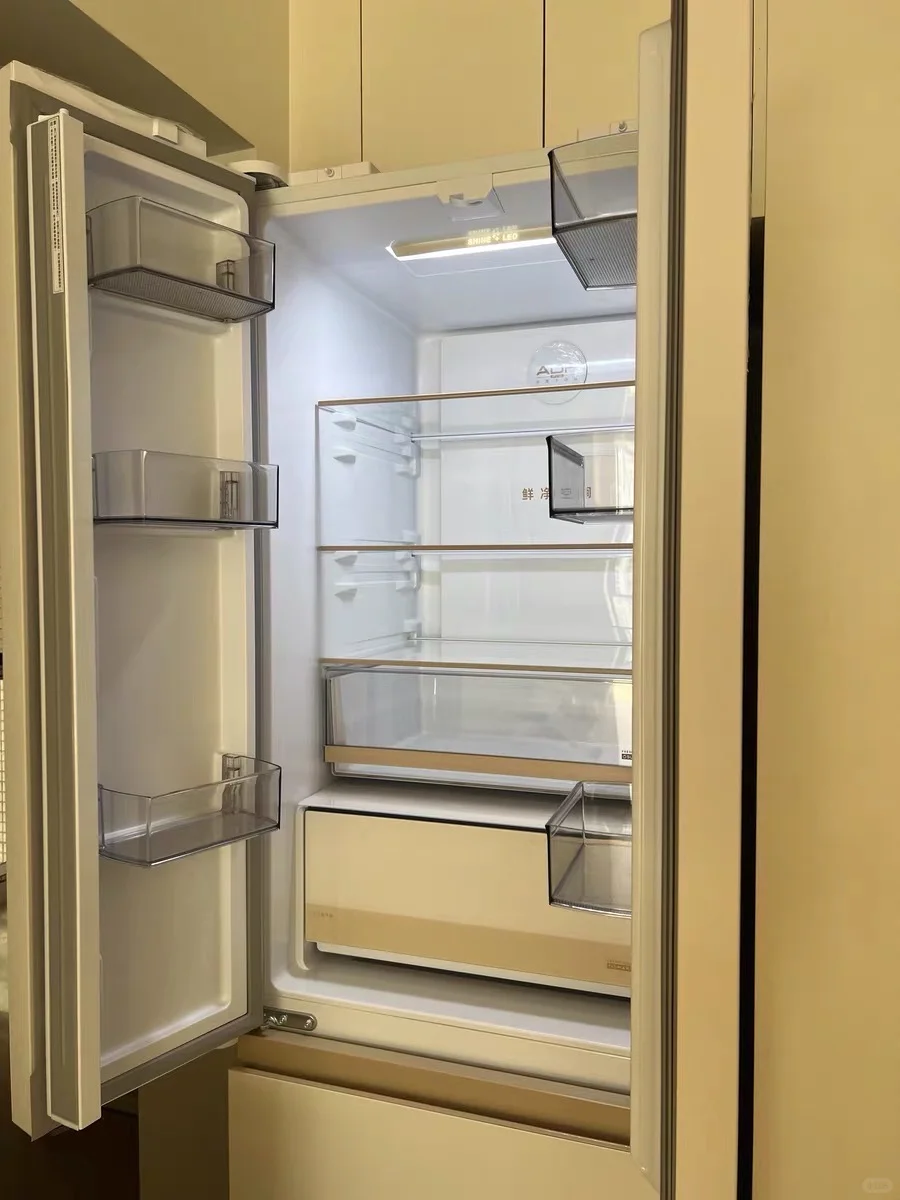 【节能静音】0.1°C变频技术，节能更静音！