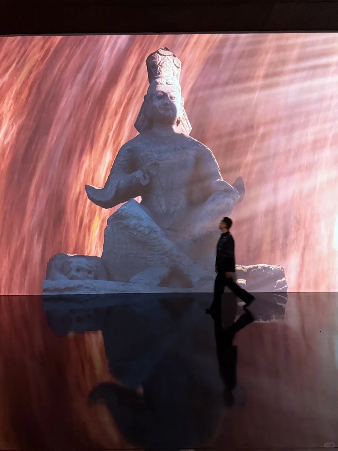 深圳新展｜与千年丝路文物群像的对望（live图