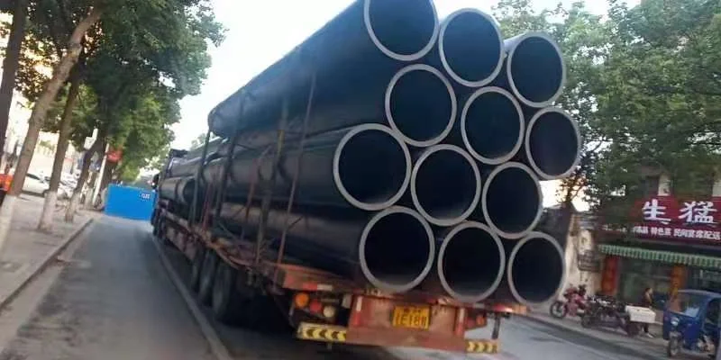 现在越来越多的道路用拖拉管了