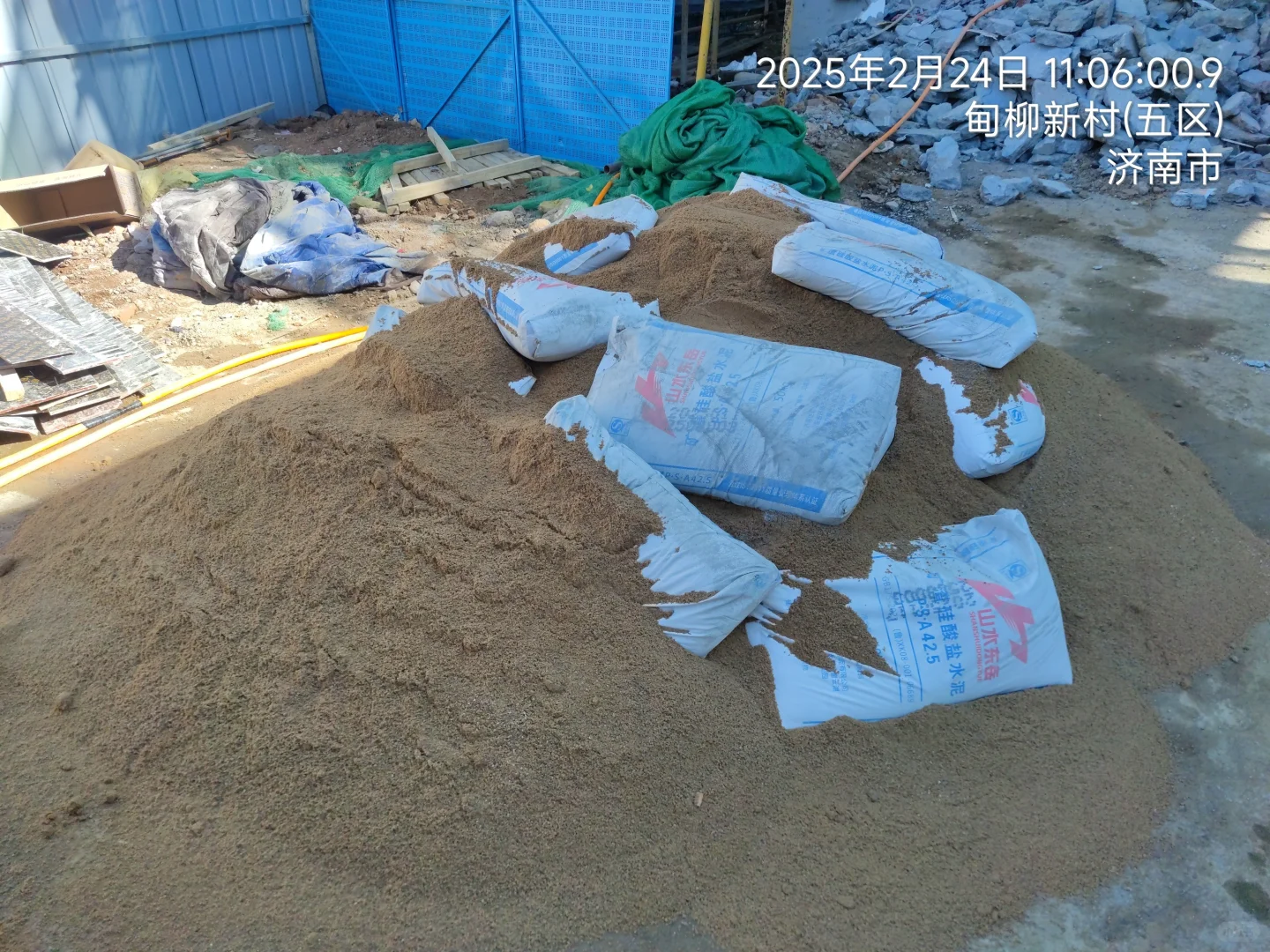 批发零售建材：黄沙，水泥，石子，花砖，