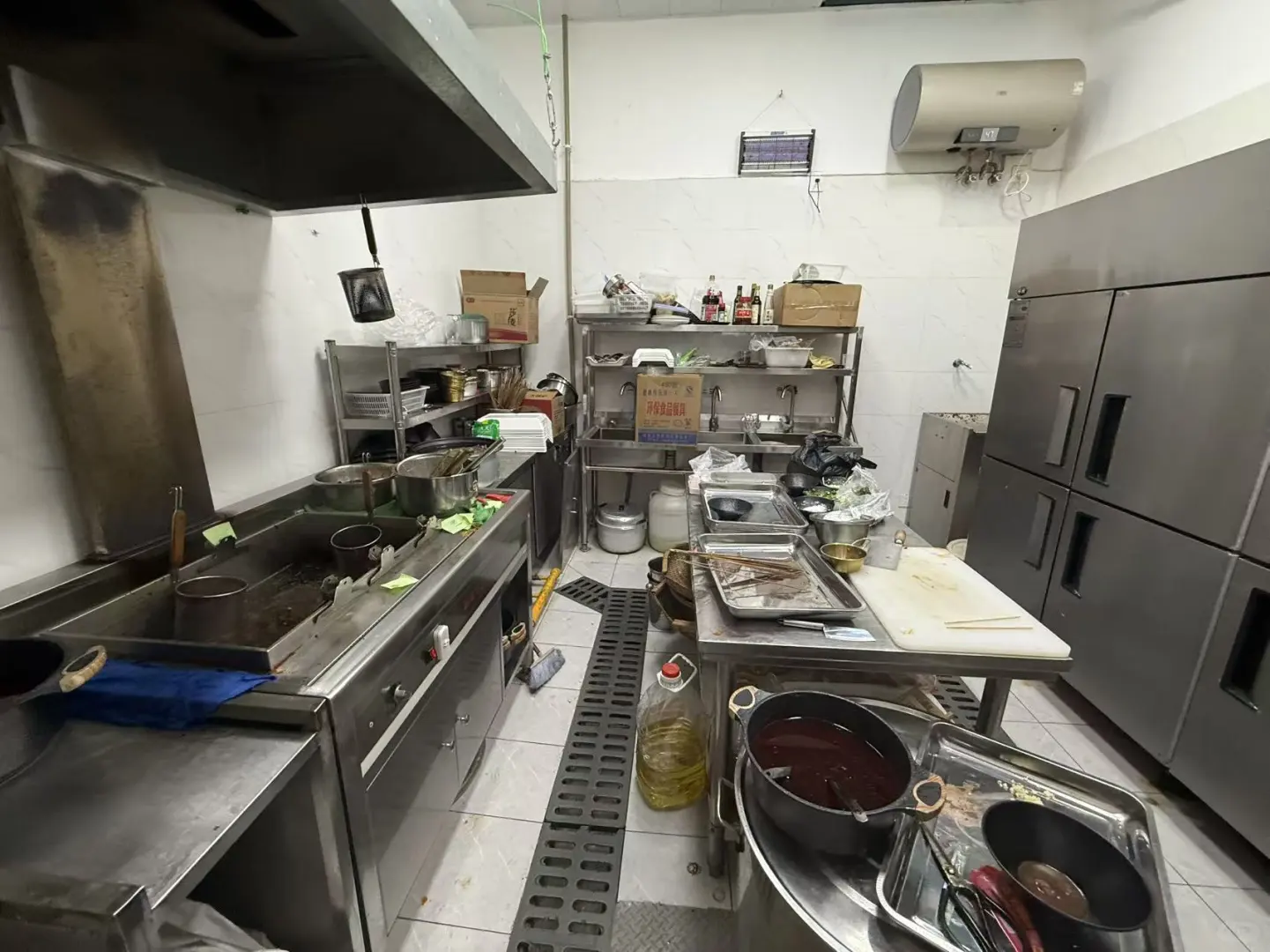 新都超线公园网红桥下餐饮一条街串串店转让