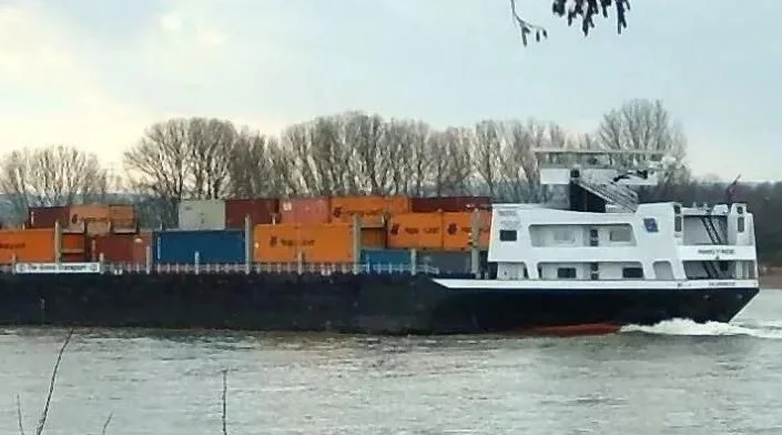 内河货运船费怎么算，内河船运价格查询