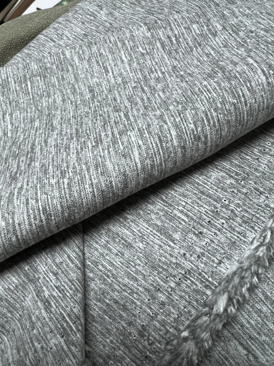 夜深了，外贸人是不是准备上线上班了