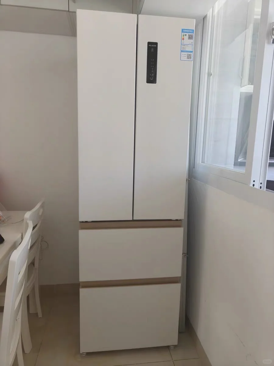 【节能静音】0.1°C变频技术，节能更静音！