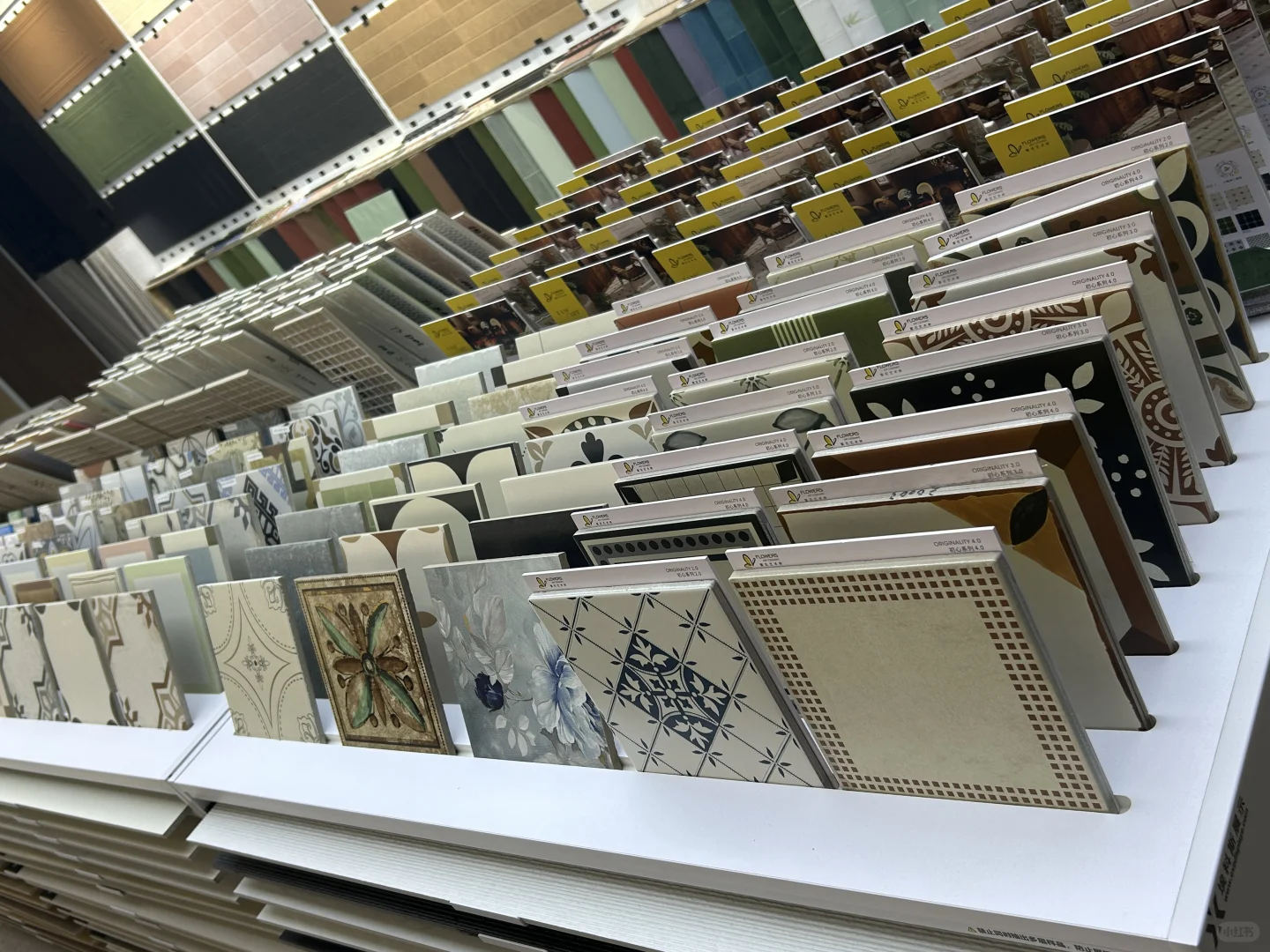 80后老板直供！成都瓷砖批发性价比王炸