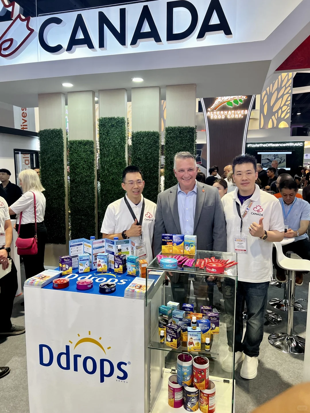 滴卓思空降马尼拉WOFEX，加拿大农业部长亲临