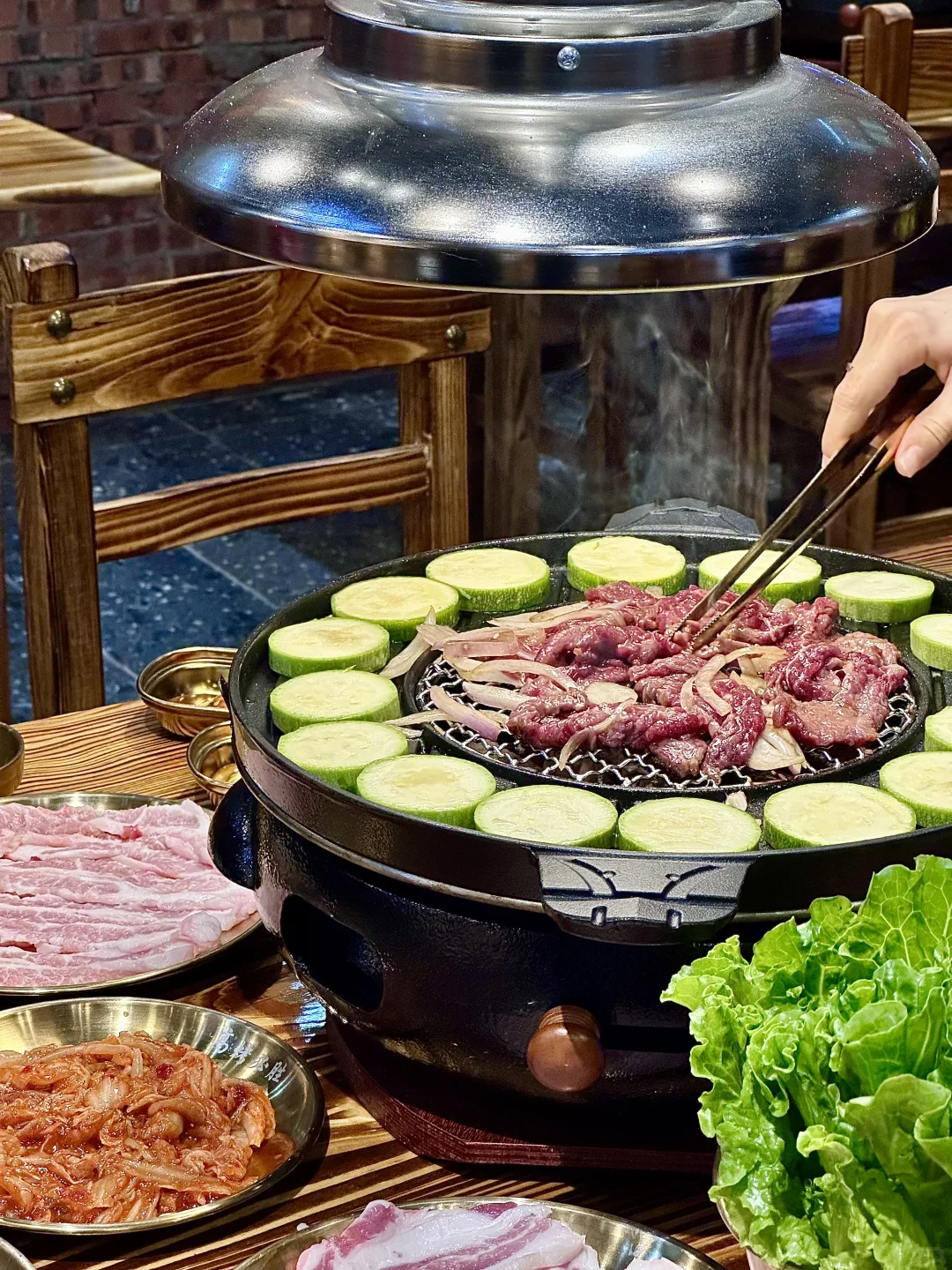 谁在菜市场开烤肉店？鲜到让我一周去三次