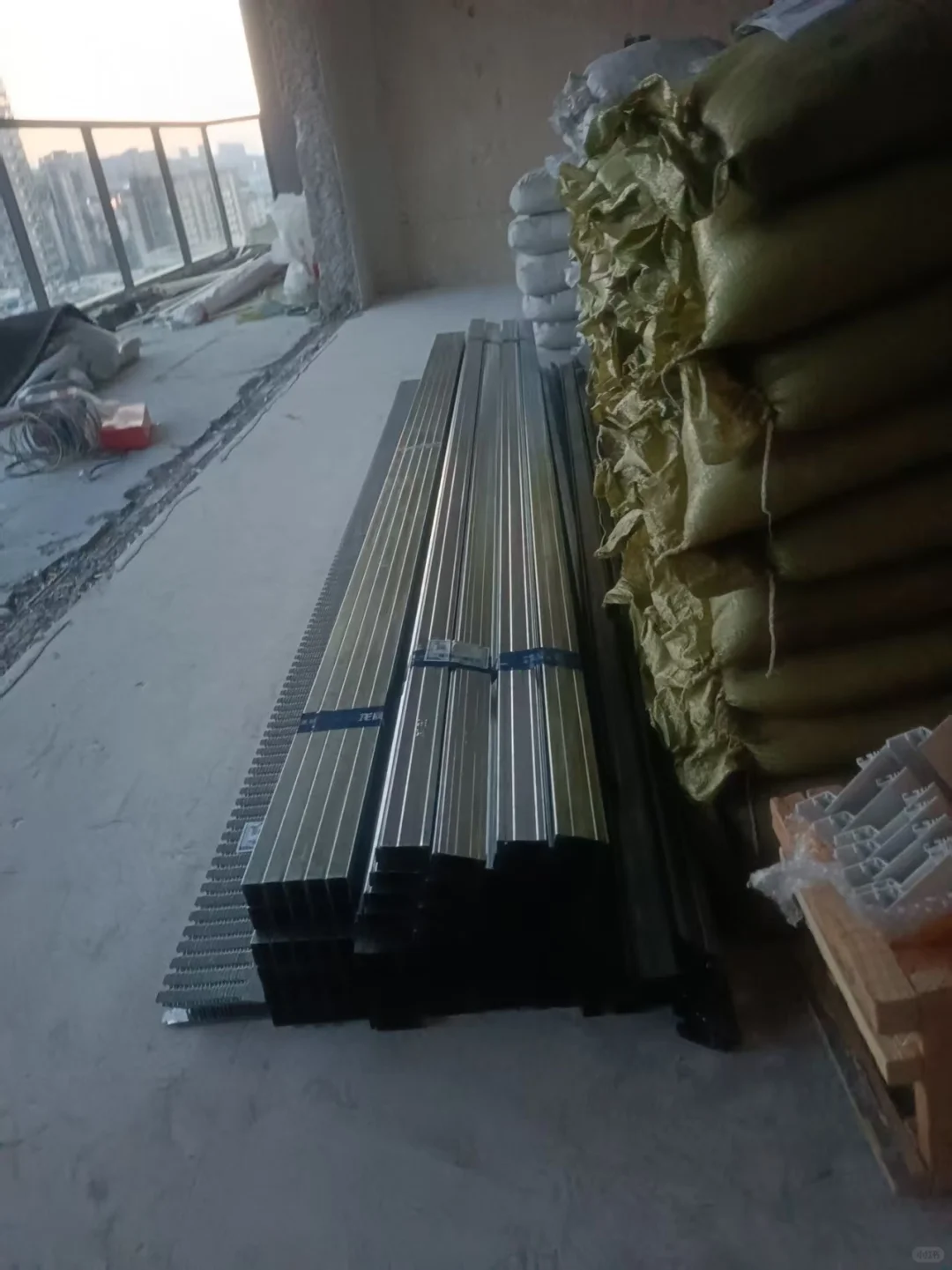 苏州专业辅材送货