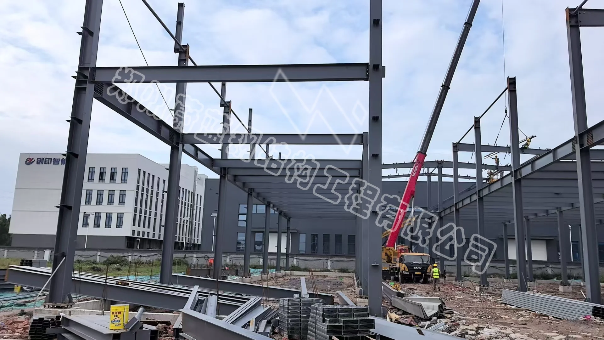 钢结构厂房一平多少钱(常见跨度与高度价格