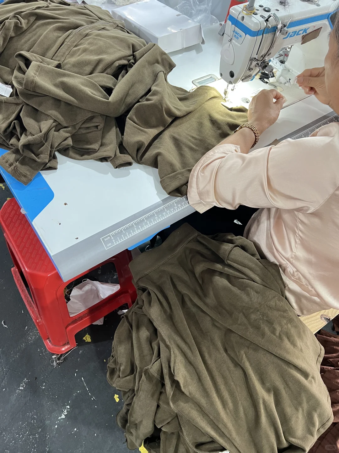 广州服装加工：T恤/卫衣3天打版出货