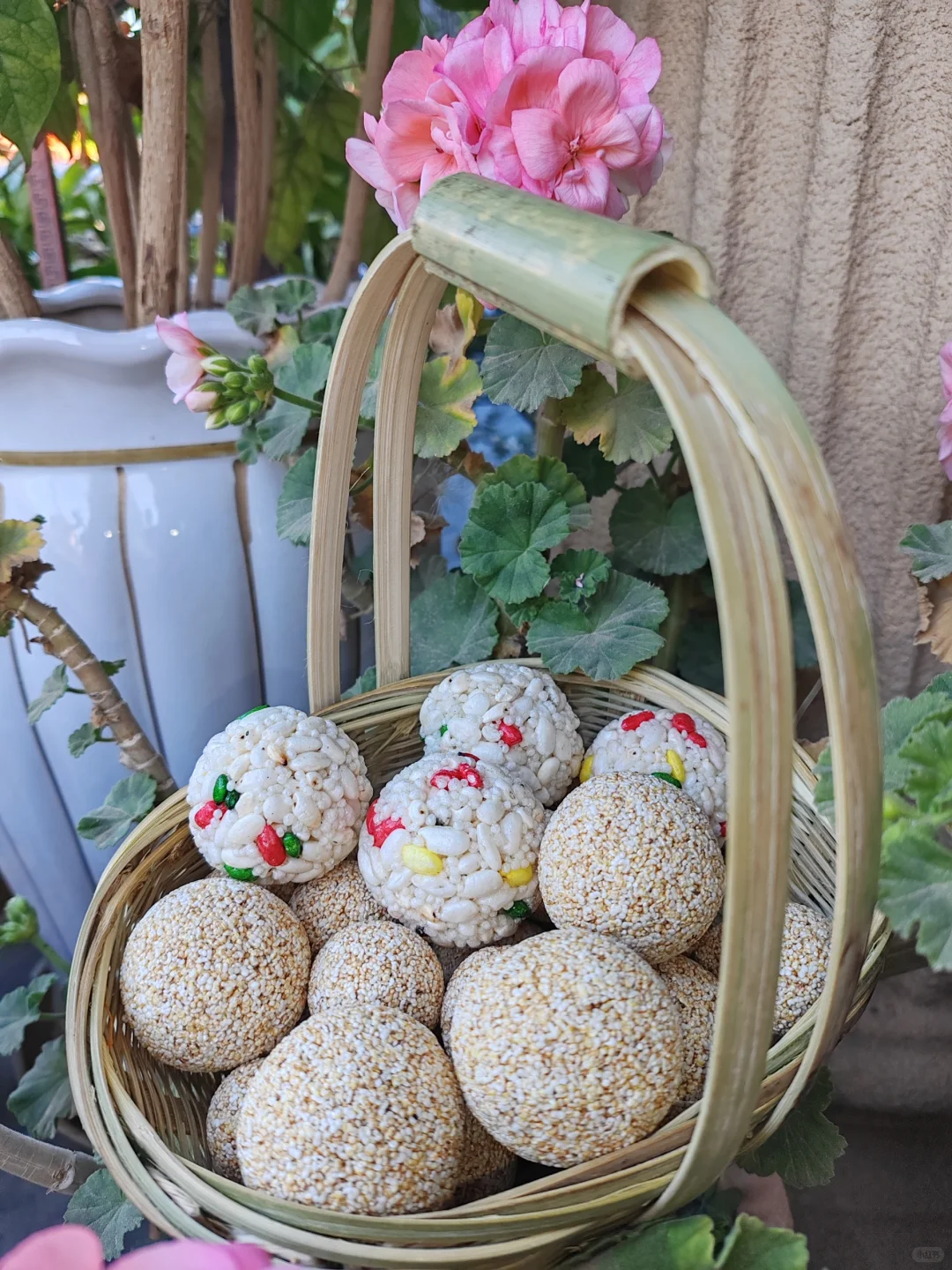 ?小时候的心心念念…小米花团和米花团。