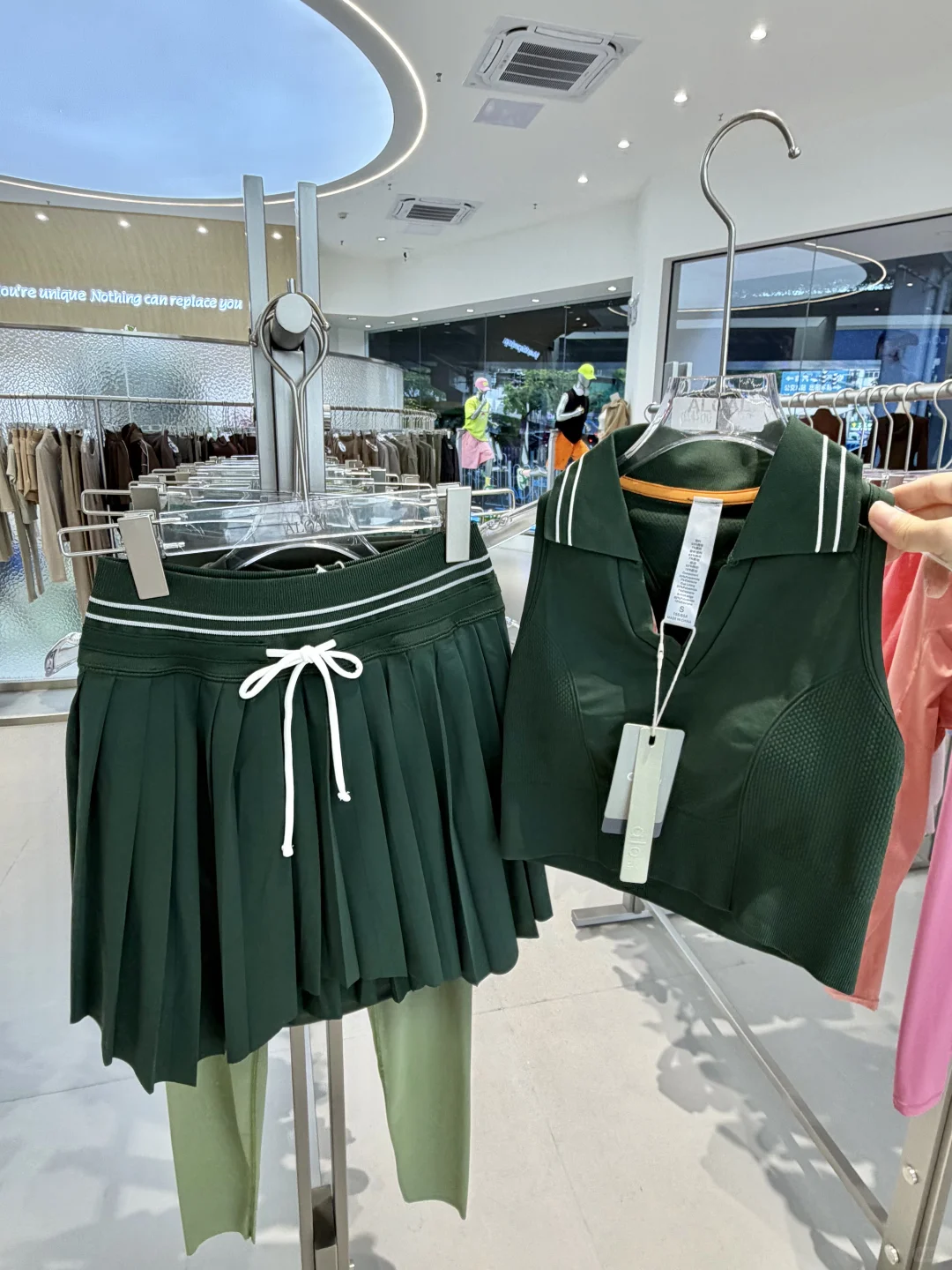 广州新的!!瑜伽运动服批发市场!尊嘟好香?