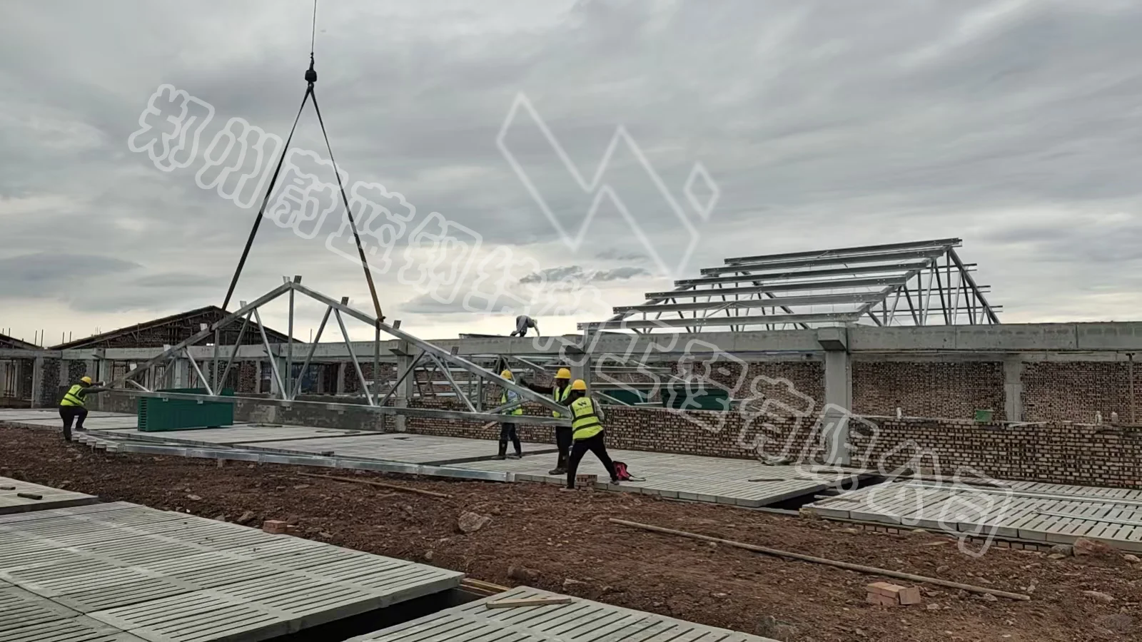 钢结构厂房一平多少钱(常见跨度与高度价格