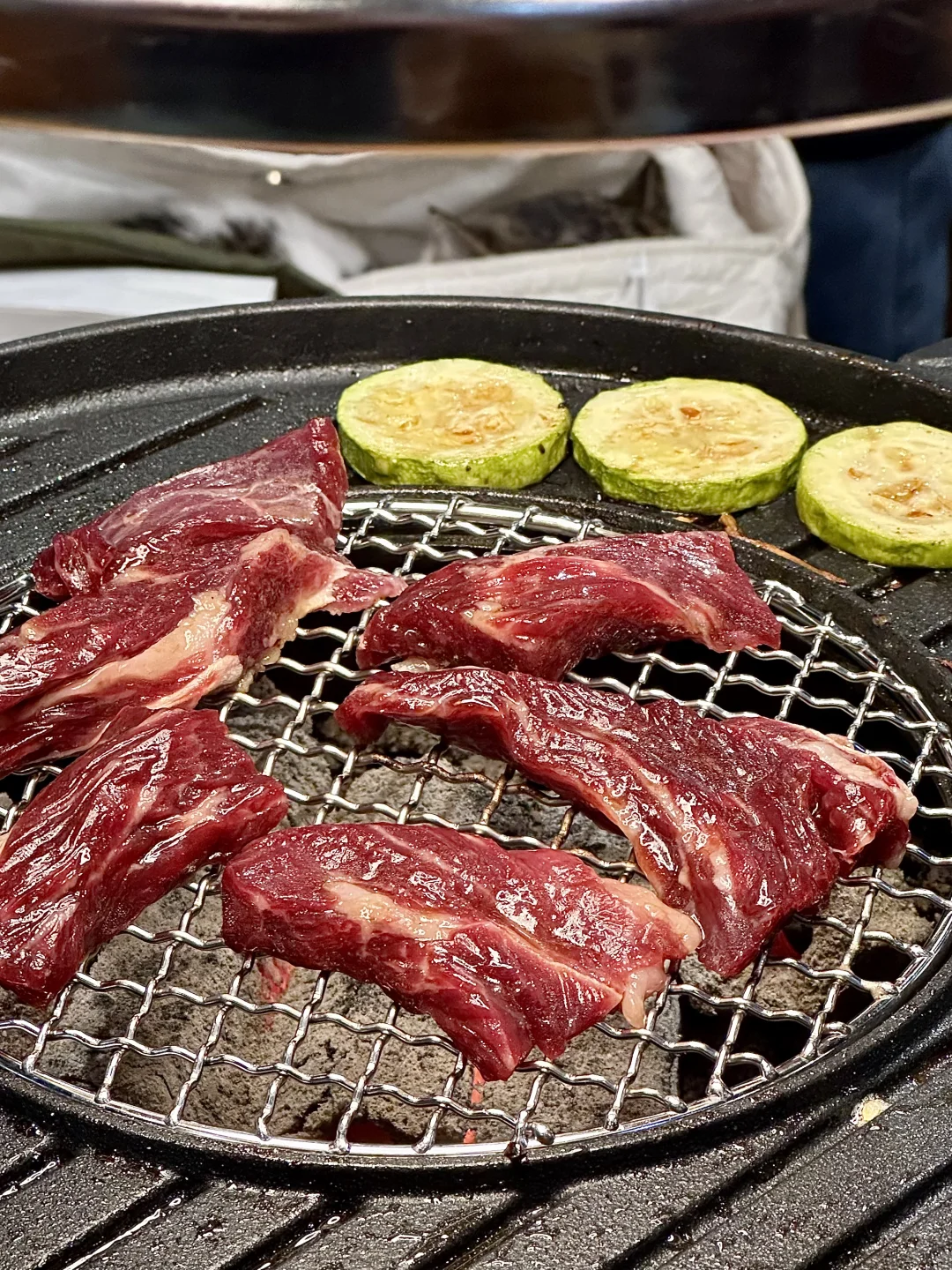 谁在菜市场开烤肉店？鲜到让我一周去三次