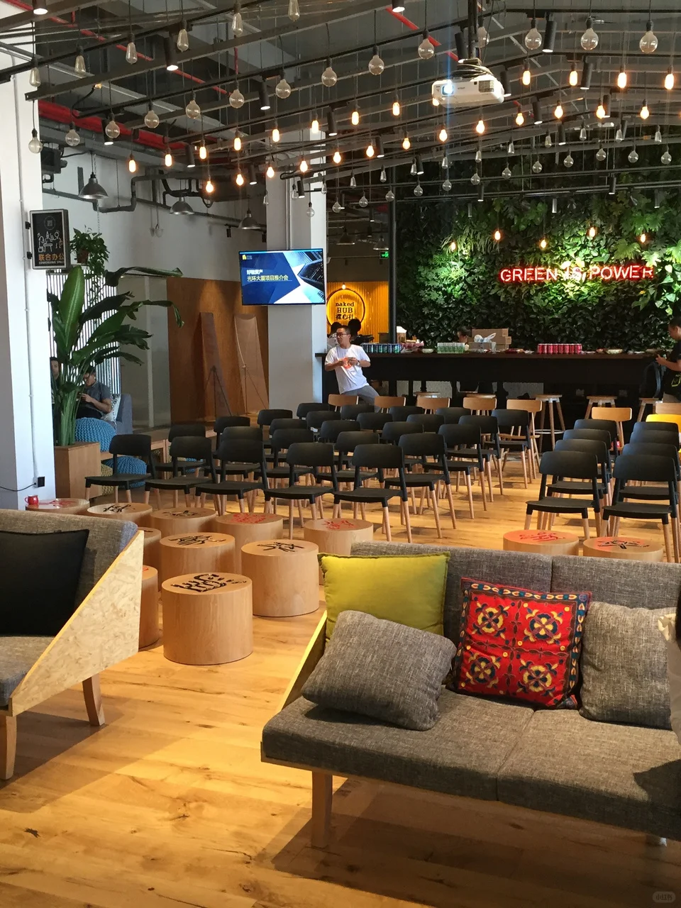 酒仙桥独栋办公｜494工位｜一价全含