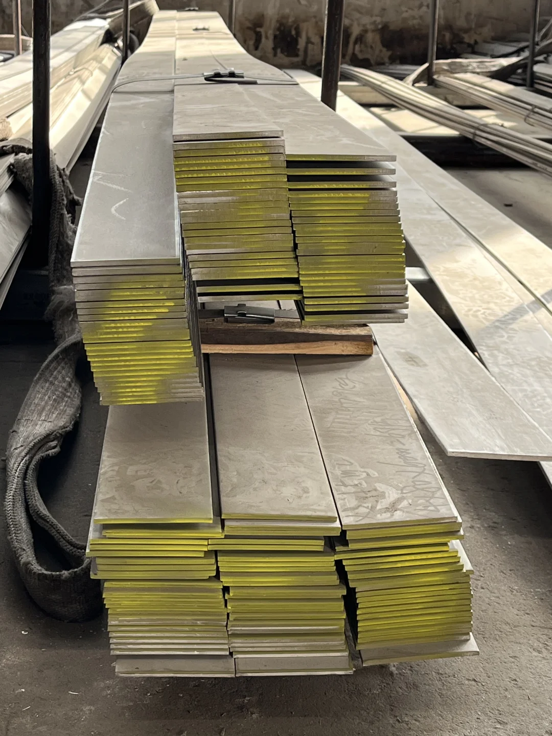 00后毕业女大钢材生卖钢第422天?