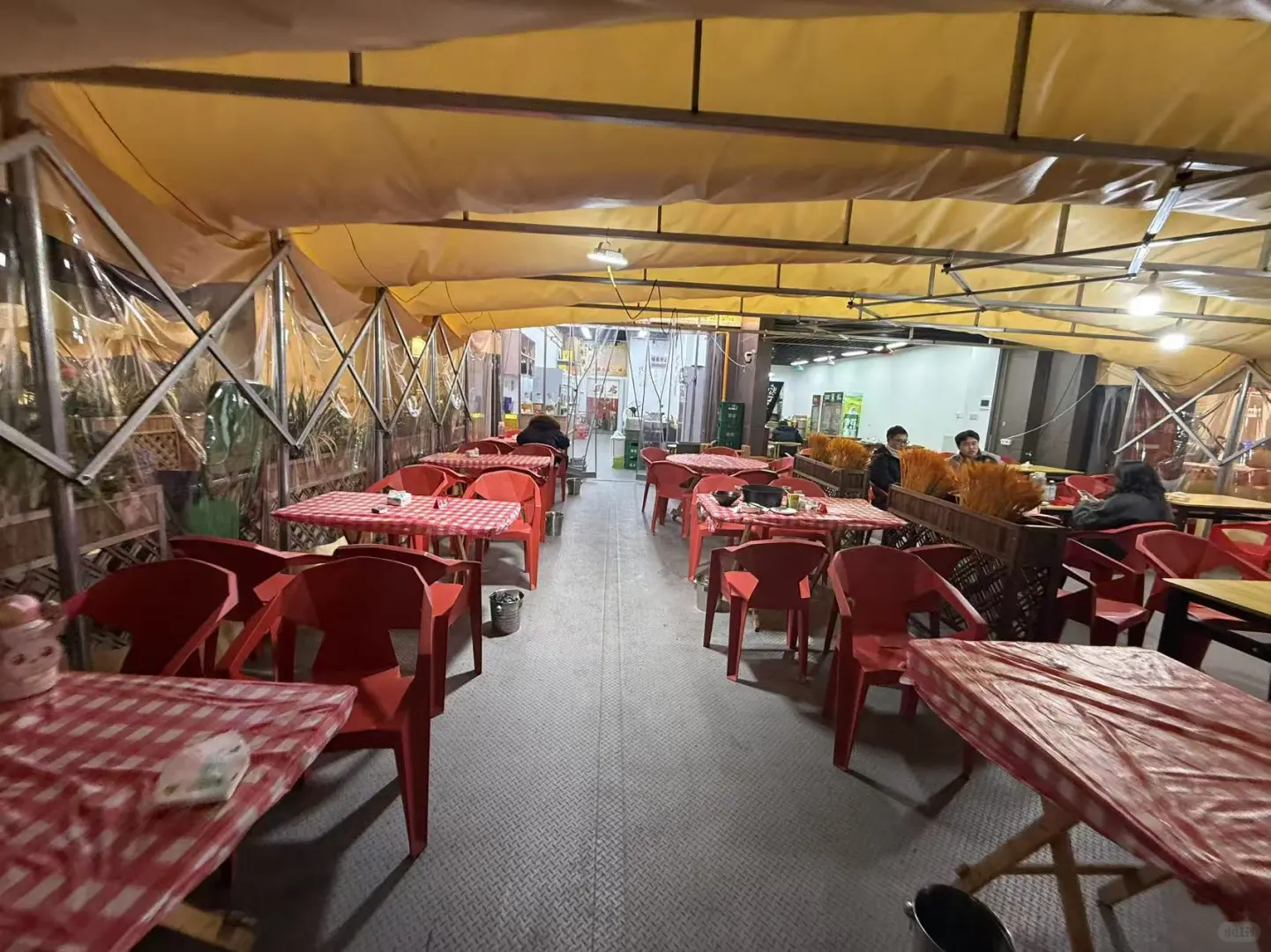 新都超线公园网红桥下餐饮一条街串串店转让