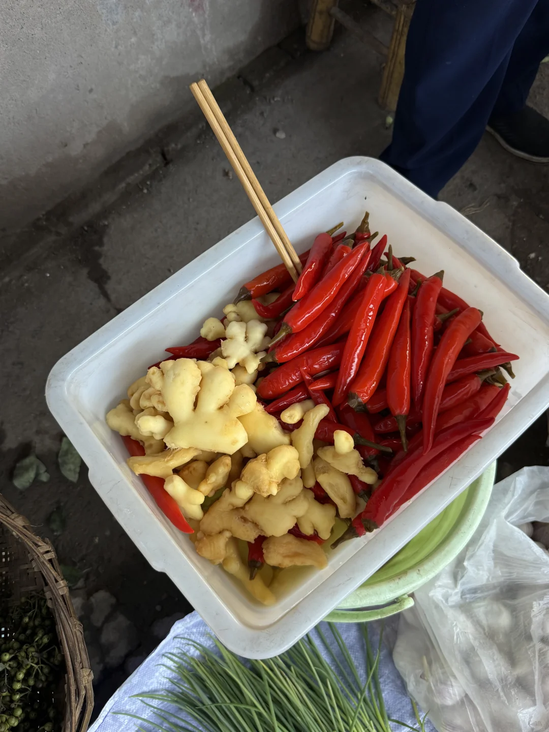 “靠山吃山：大山里这个季节吃啥…..”