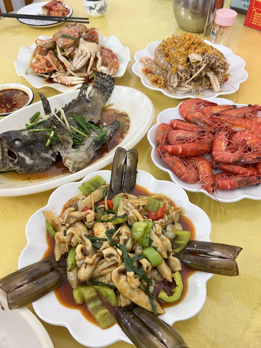 到底是谁在说三亚的海鲜便宜啊。。。。???