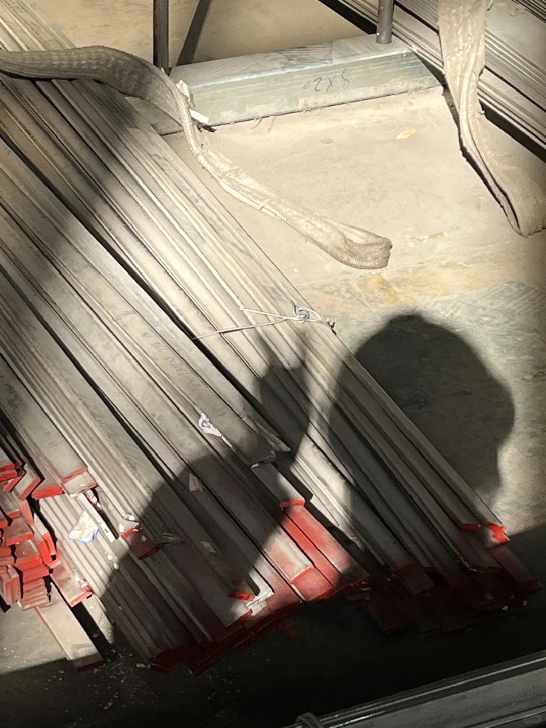 00后毕业女大钢材生卖钢第422天?