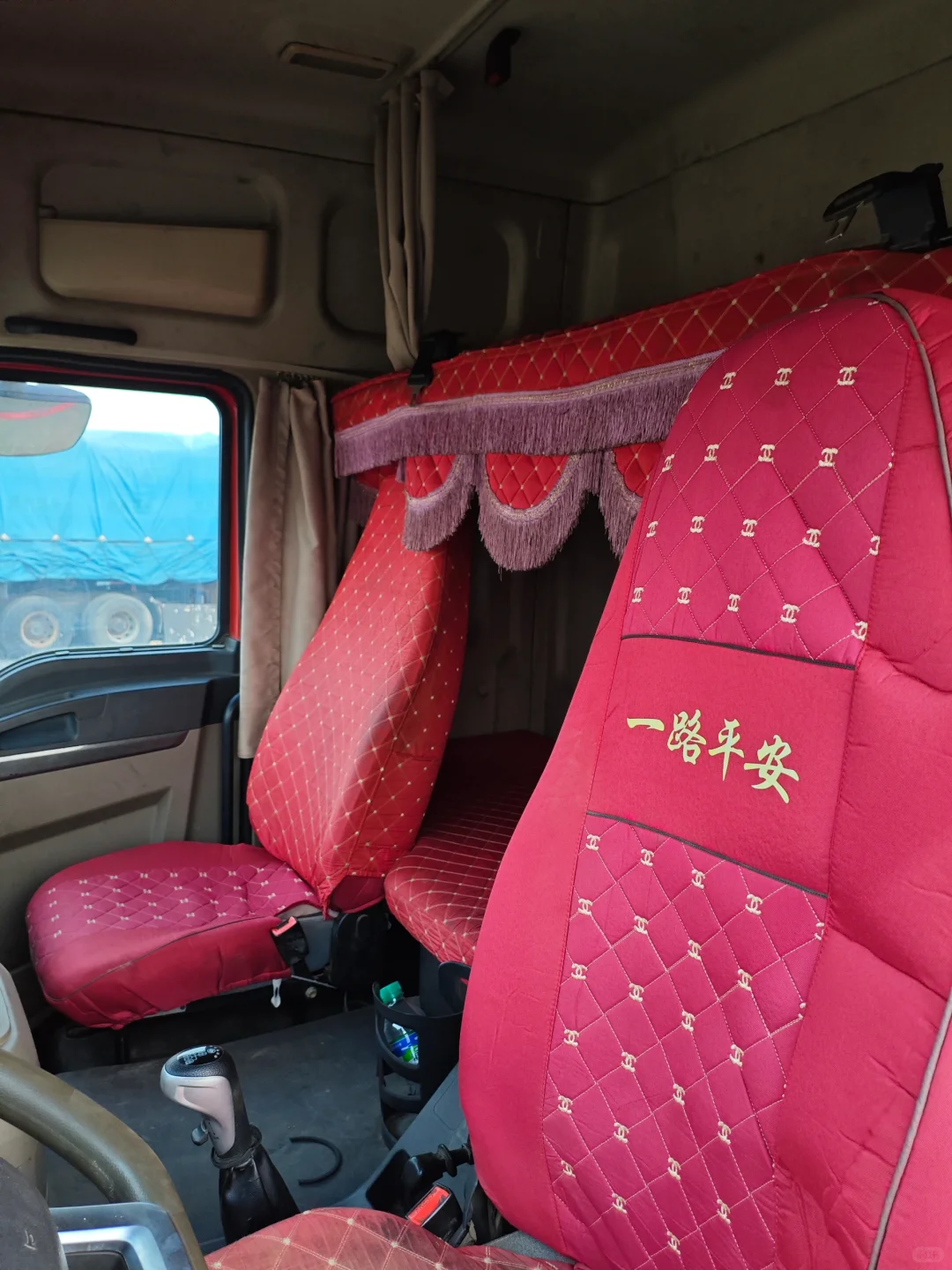 货车党必看?德龙9.6米高栏