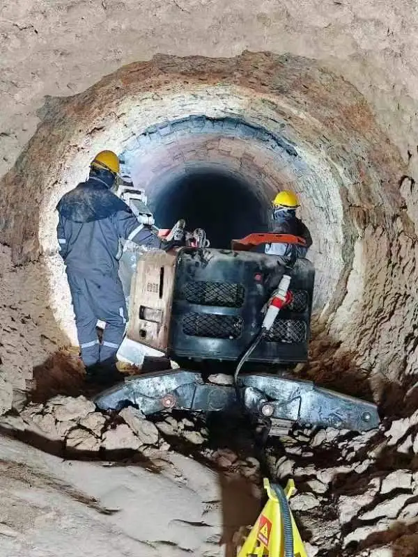 锂电窑维护难题 破拆机器人巧破局