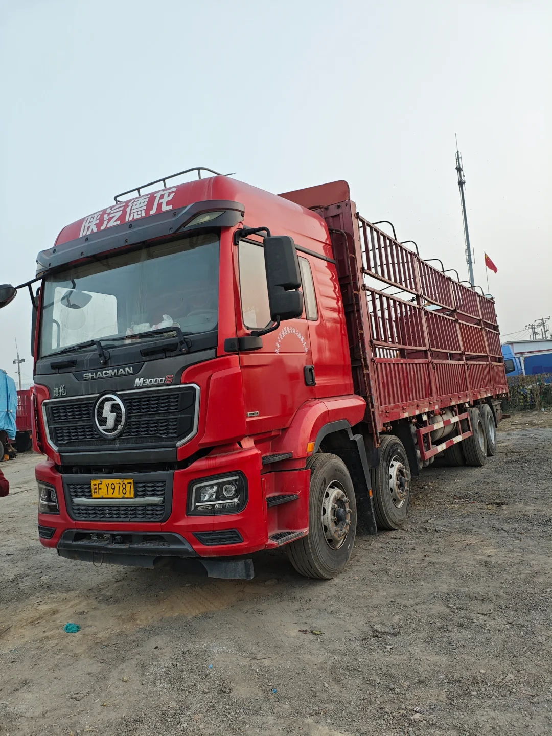 货车党必看?德龙9.6米高栏